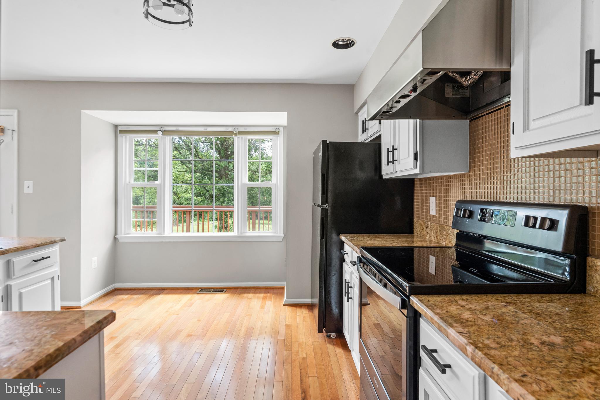 CAROLINE OAKS - Residential