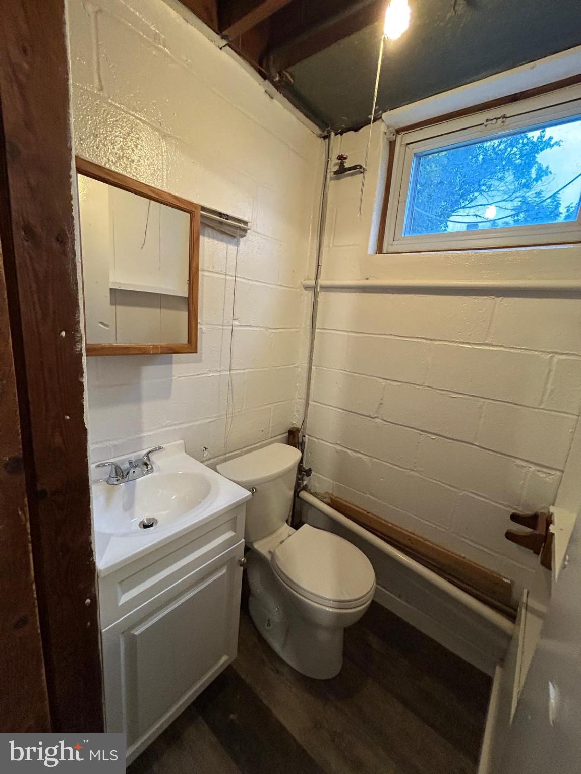 BELAIR-EDISON - Residential Lease