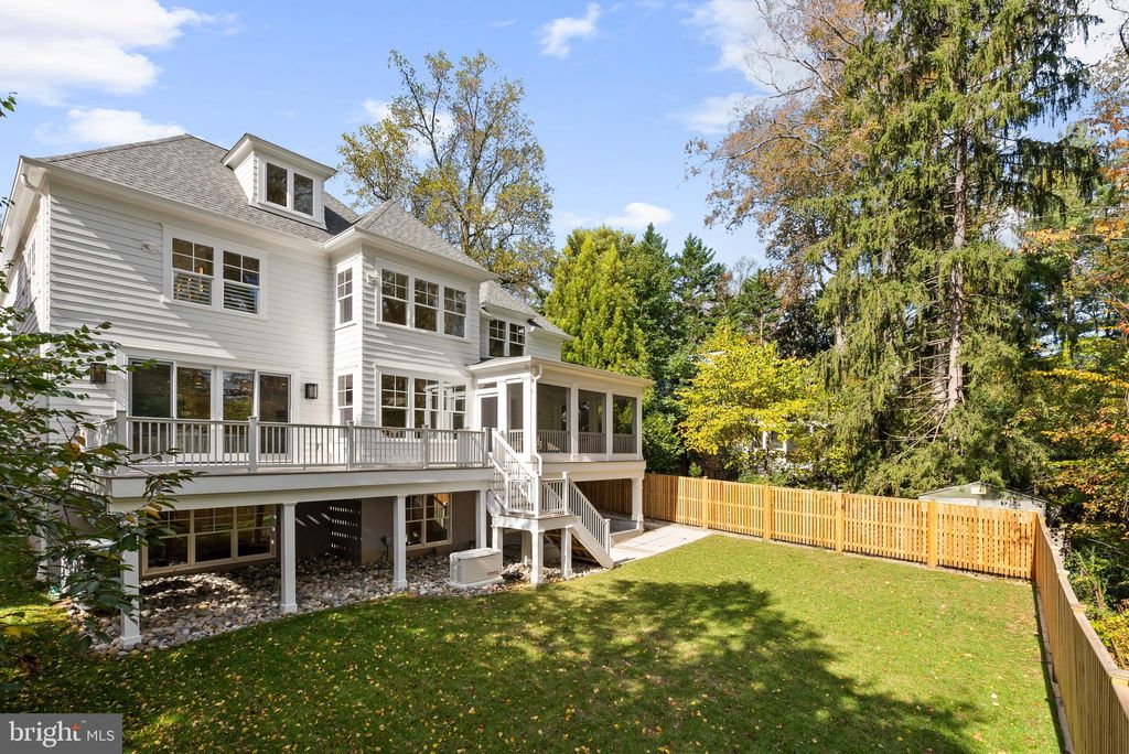 Photo of 5305 Carlton Street, BETHESDA, MD 20816 (MLS # MDMC2204762)