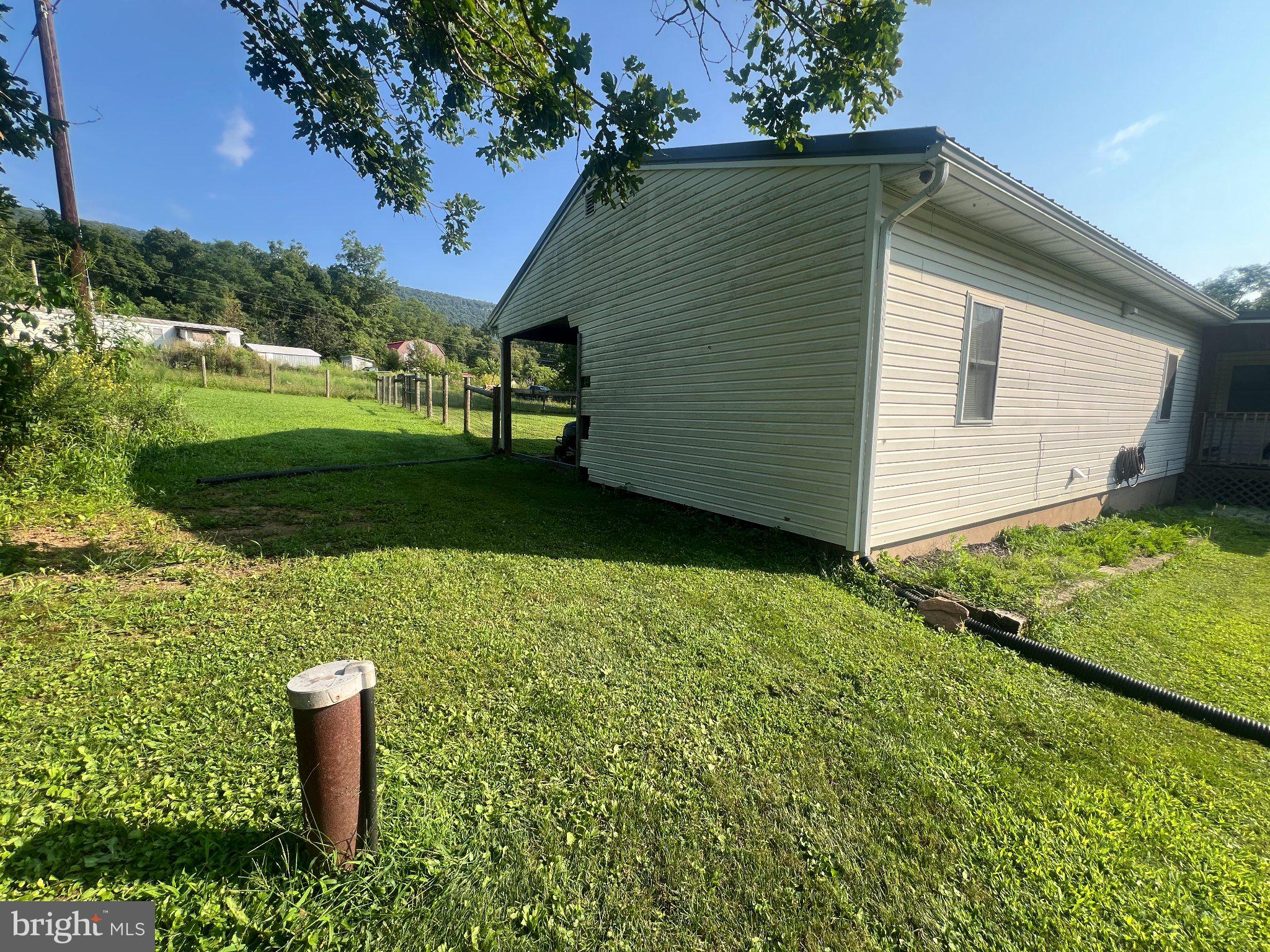 3 MOUNT LANE