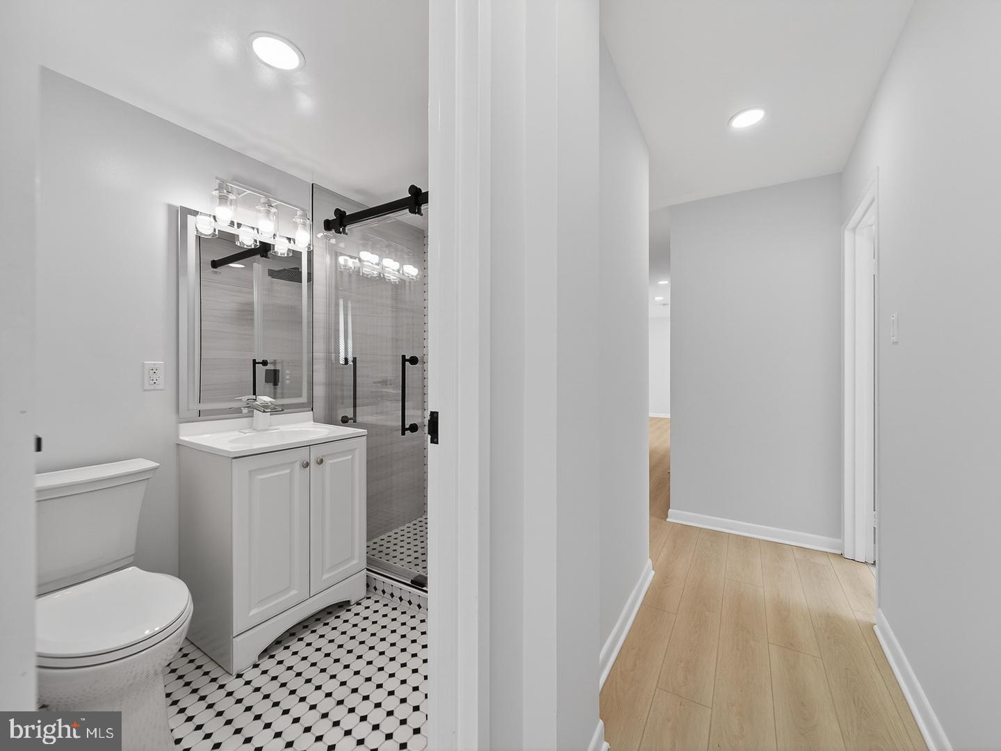 CARLYN PLACE - Residential