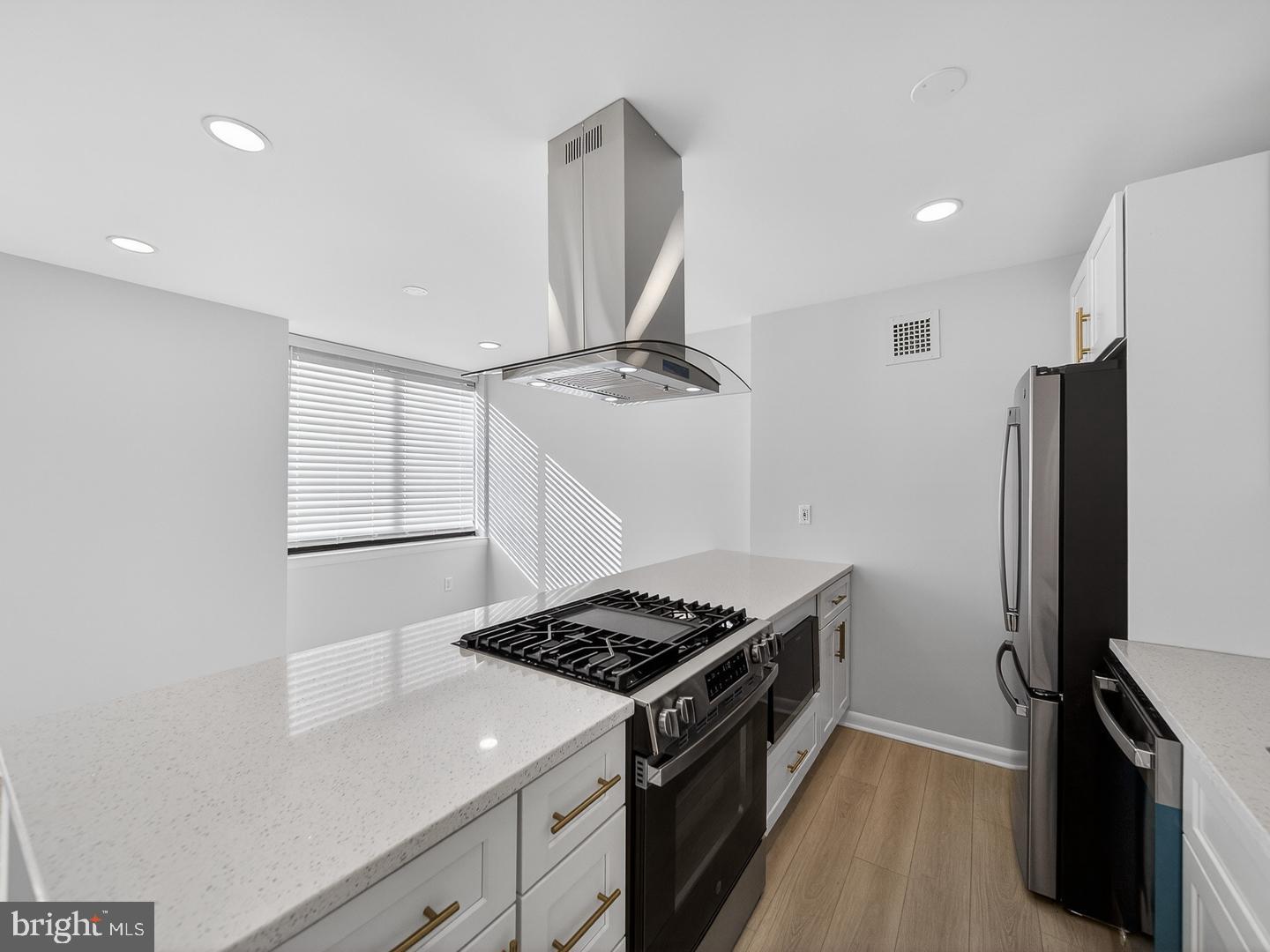 CARLYN PLACE - Residential