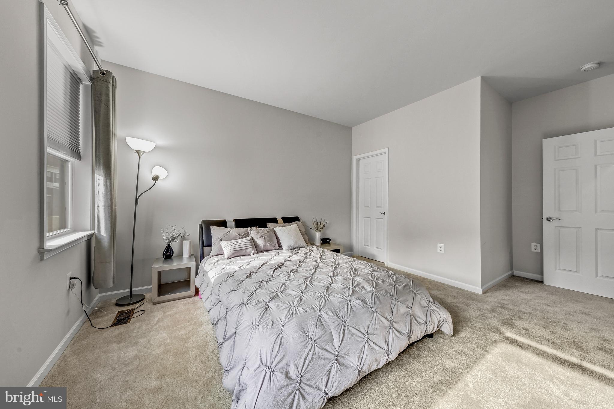 CADENCE AT LANSDOWNE - Residential