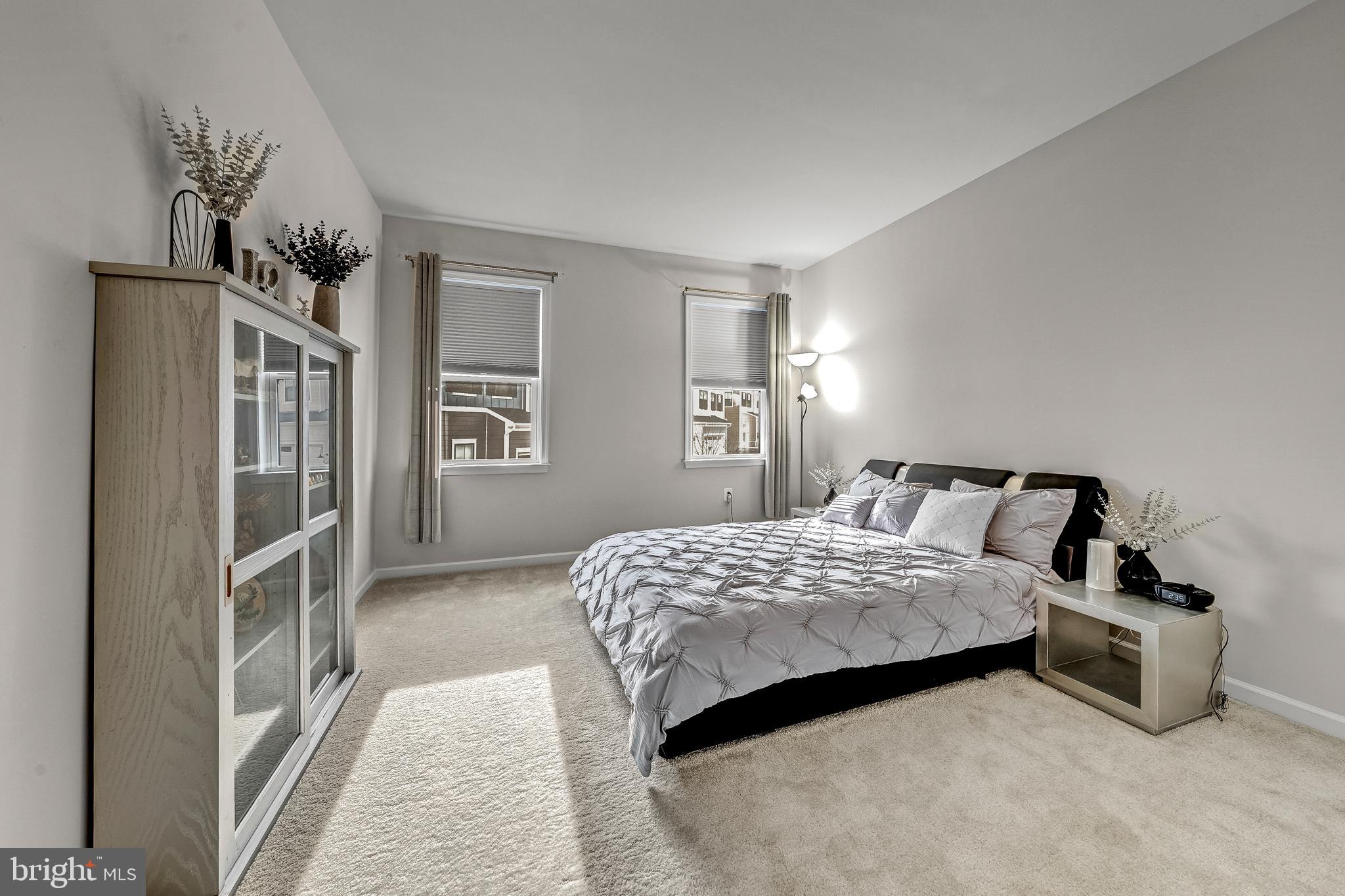 CADENCE AT LANSDOWNE - Residential