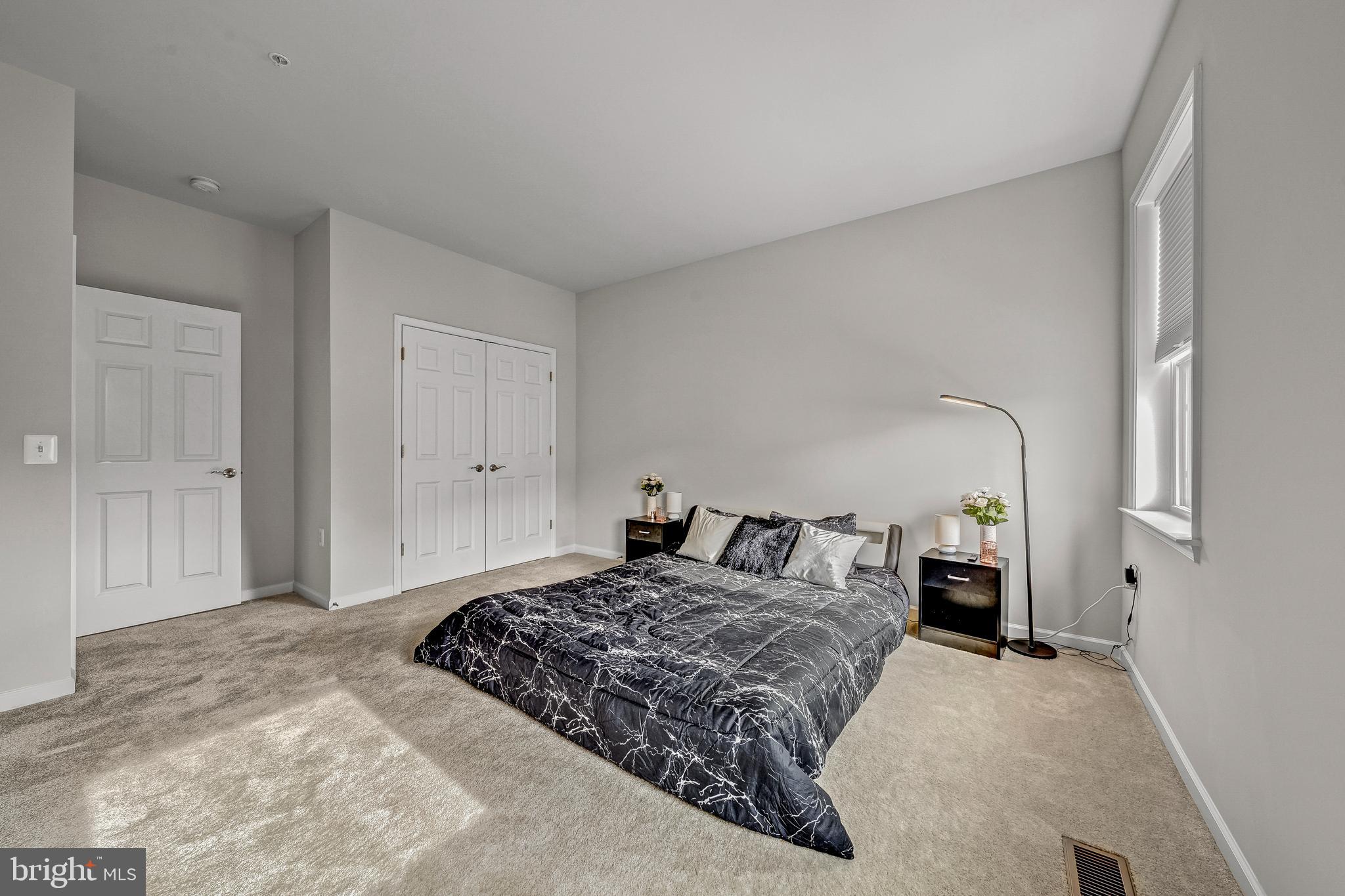 CADENCE AT LANSDOWNE - Residential