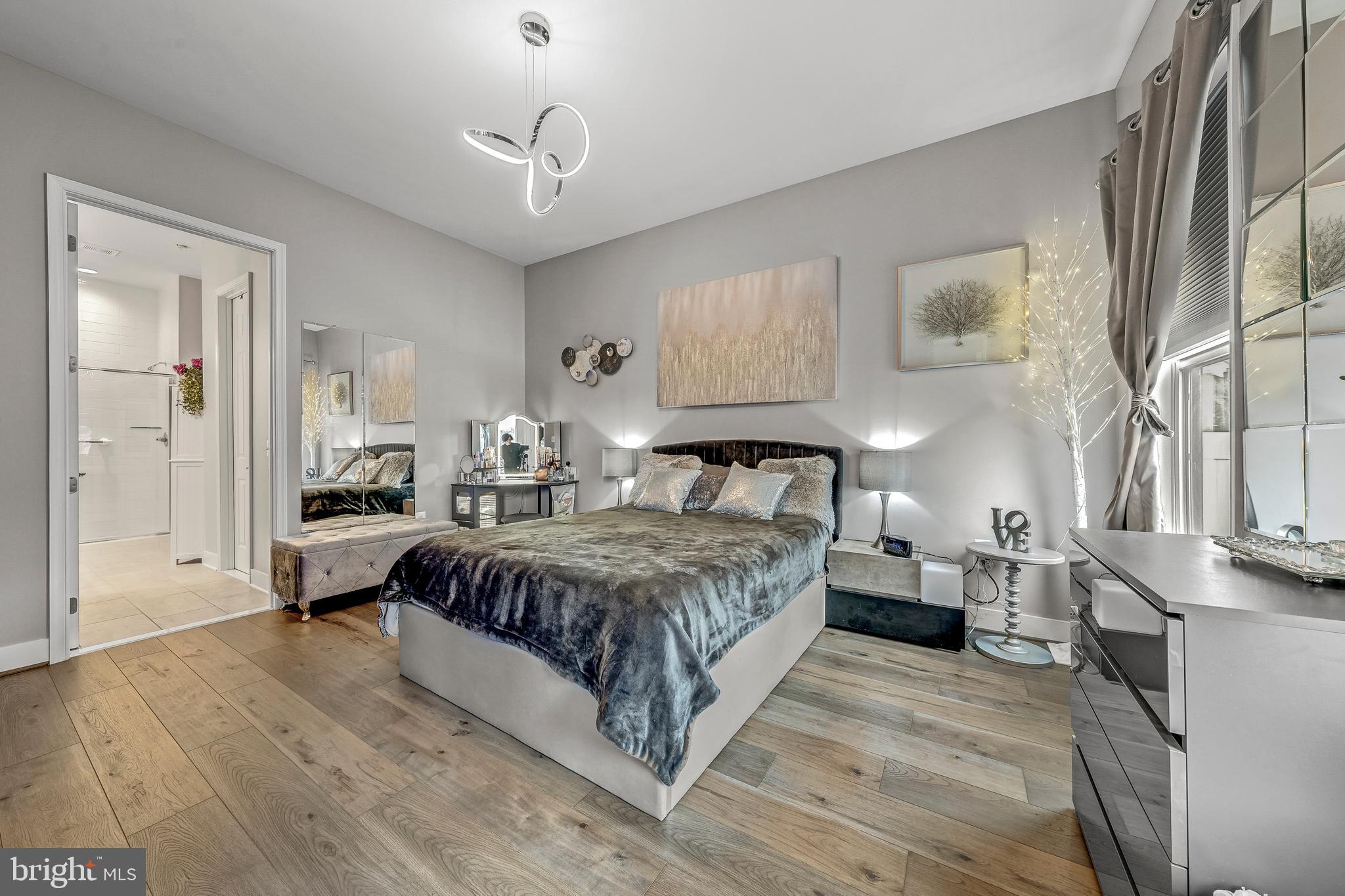 CADENCE AT LANSDOWNE - Residential