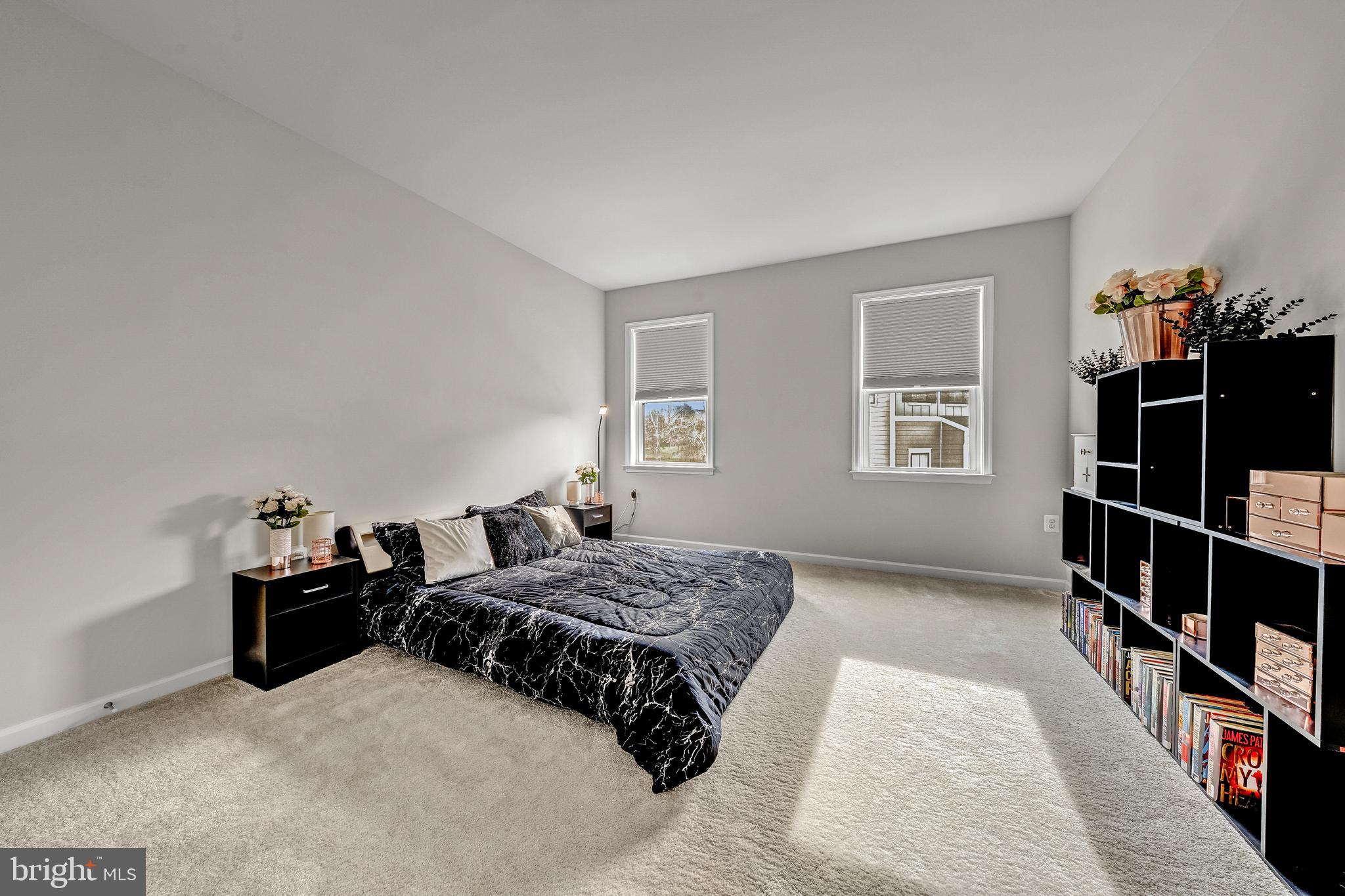 CADENCE AT LANSDOWNE - Residential