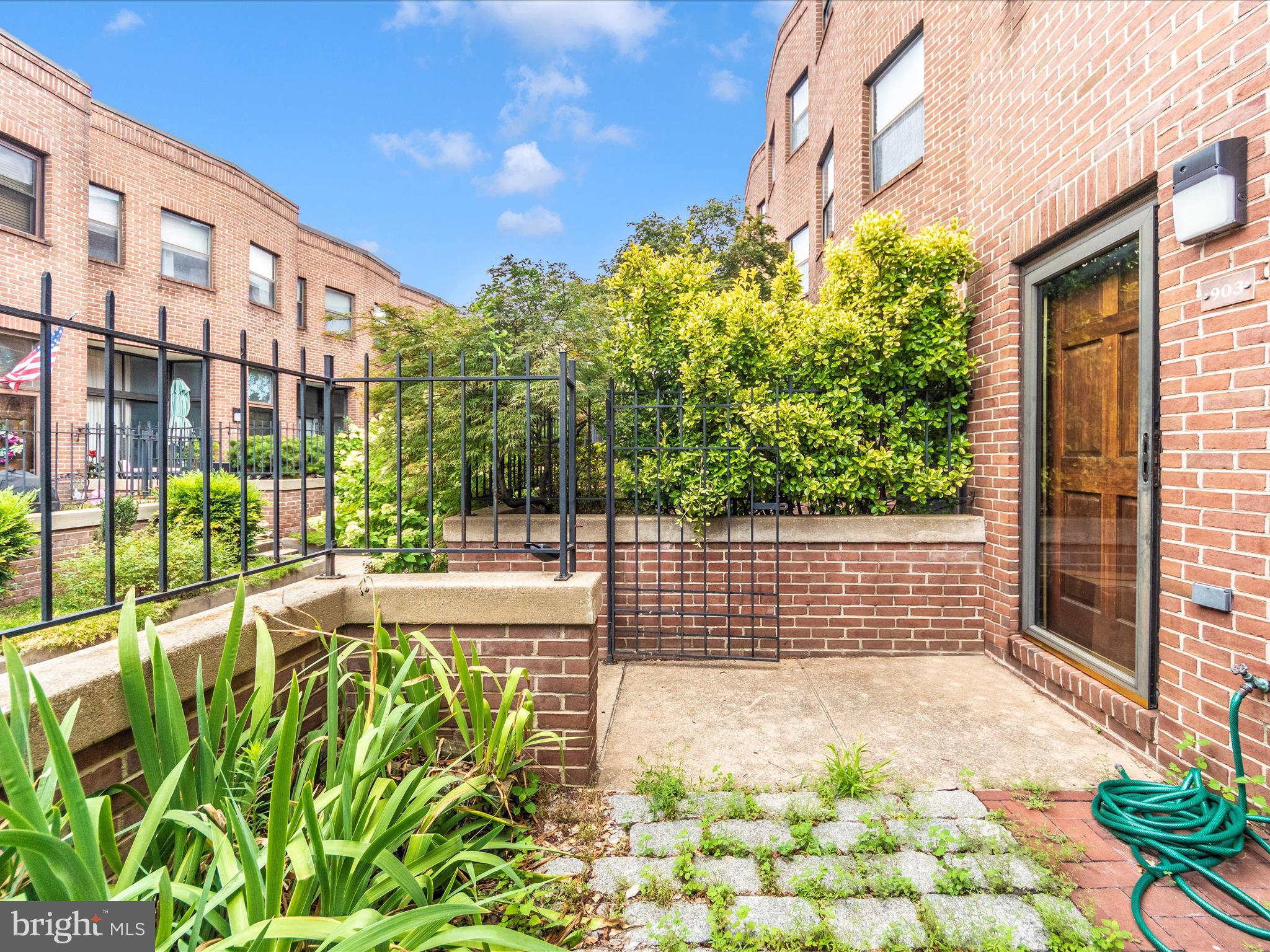 MOUNT VERNON PLACE HISTORIC DISTRICT - Residential