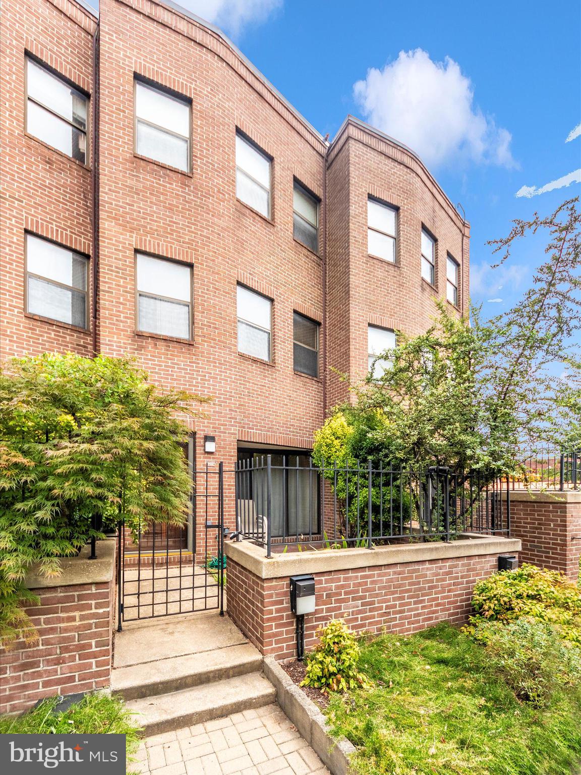 MOUNT VERNON PLACE HISTORIC DISTRICT - Residential