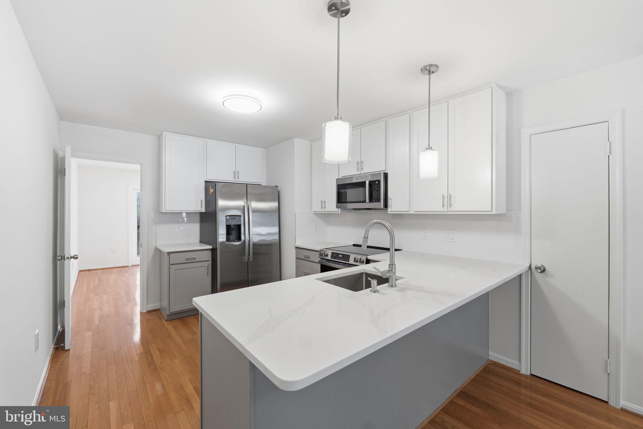 INVERNESS KNOLLS - Residential