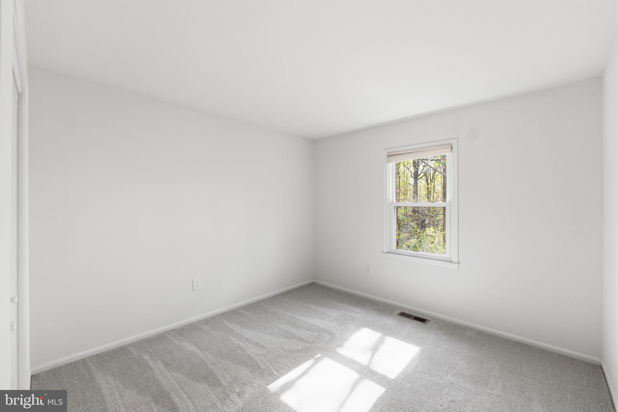 INVERNESS KNOLLS - Residential