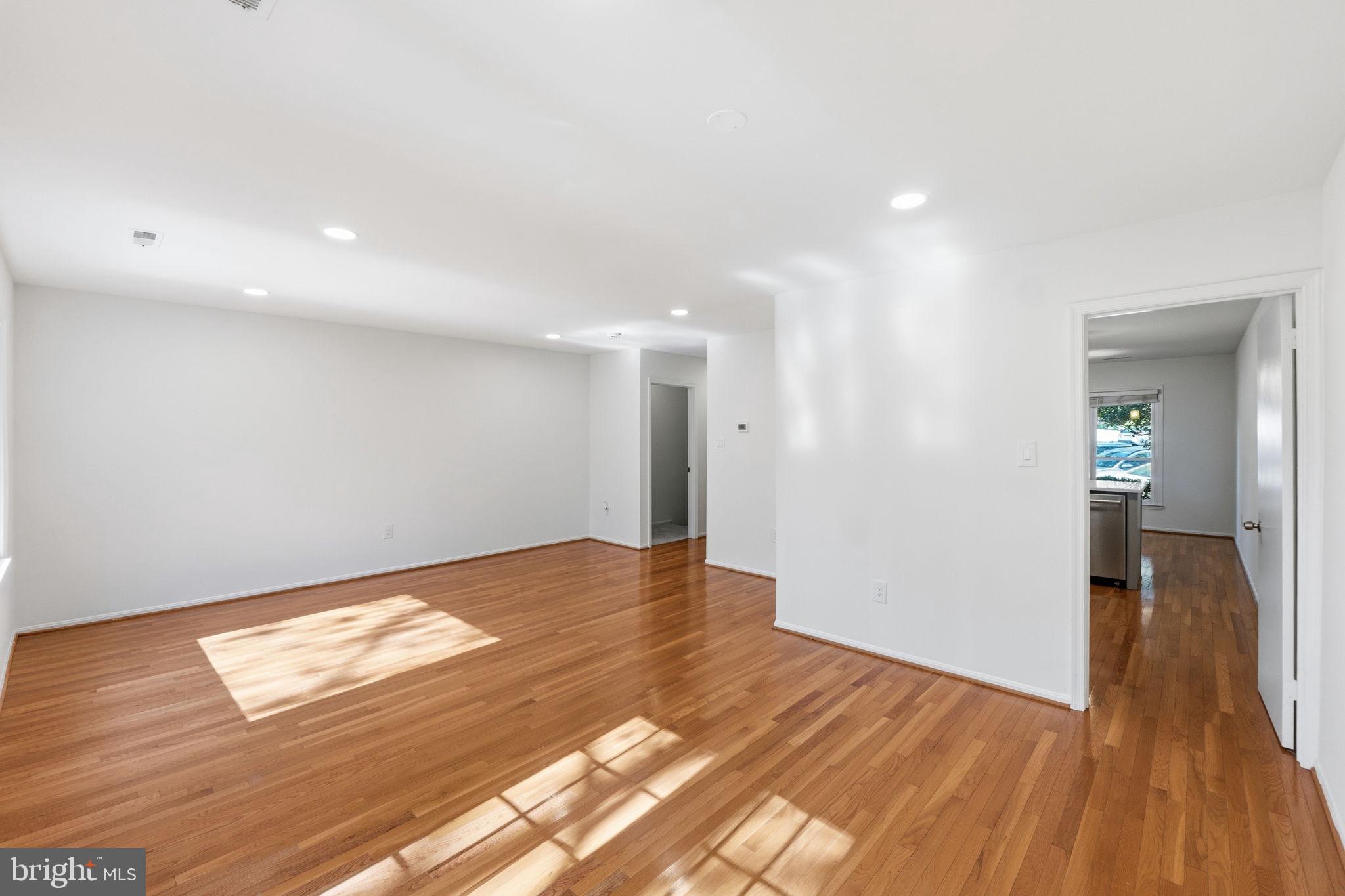 INVERNESS KNOLLS - Residential