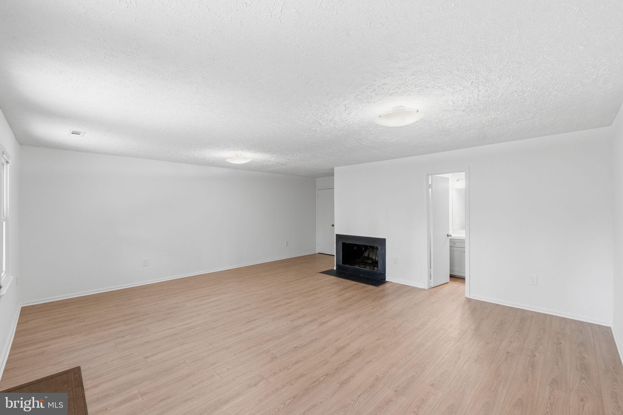 INVERNESS KNOLLS - Residential