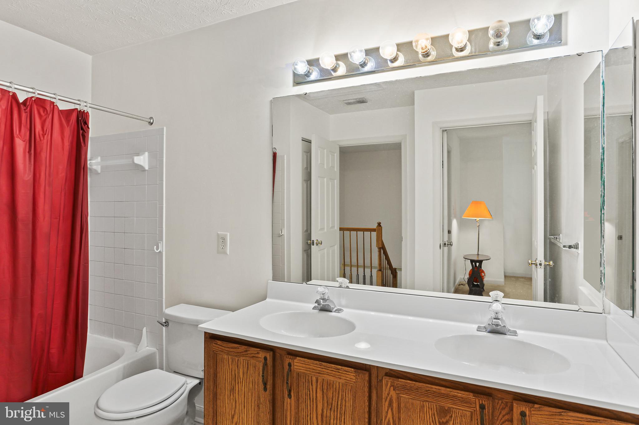 FOX CHASE - Residential