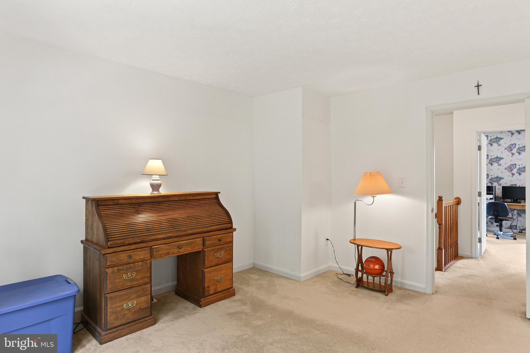 FOX CHASE - Residential