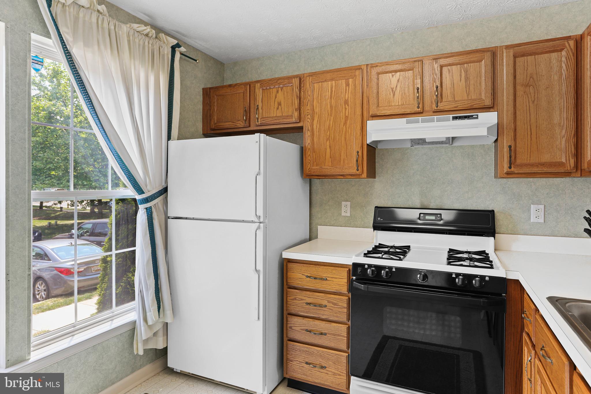 FOX CHASE - Residential