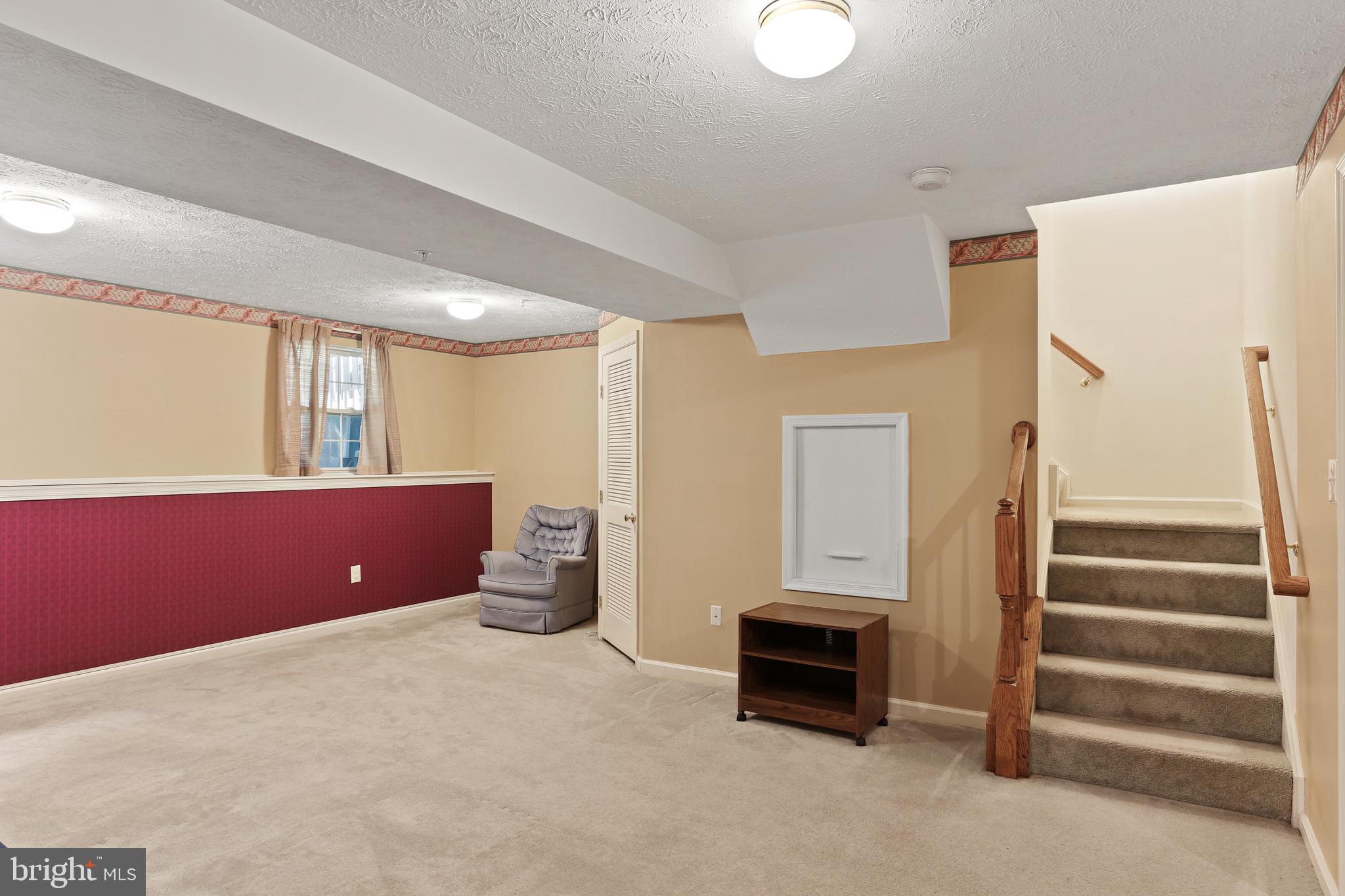 FOX CHASE - Residential