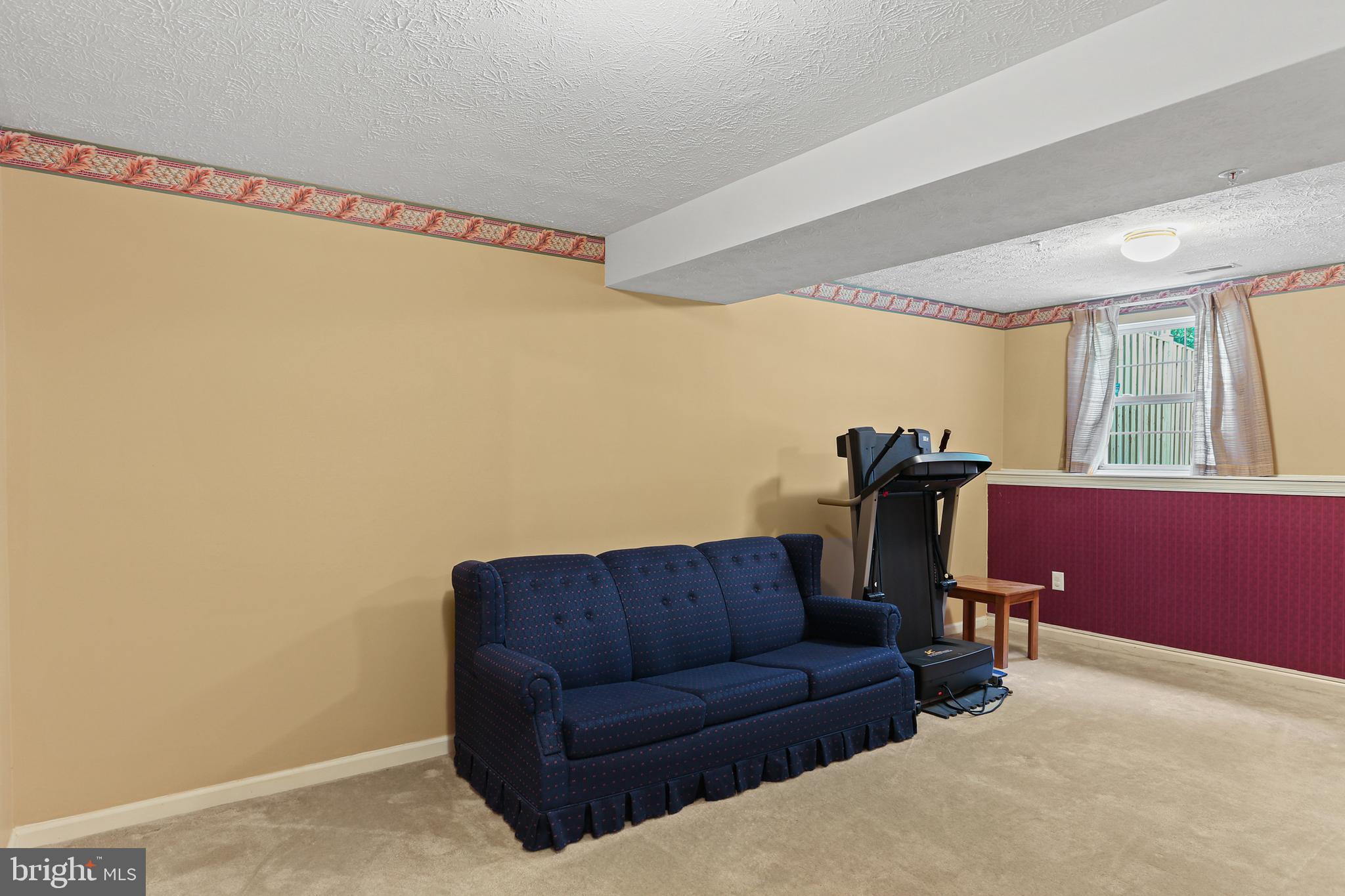 FOX CHASE - Residential