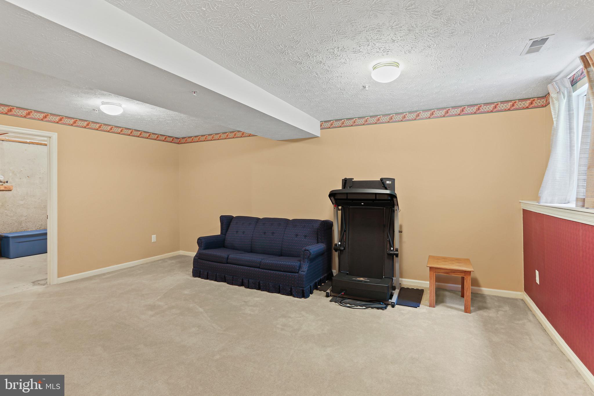 FOX CHASE - Residential