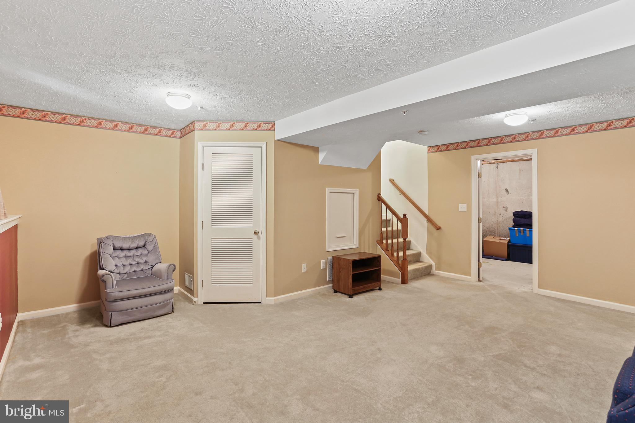 FOX CHASE - Residential