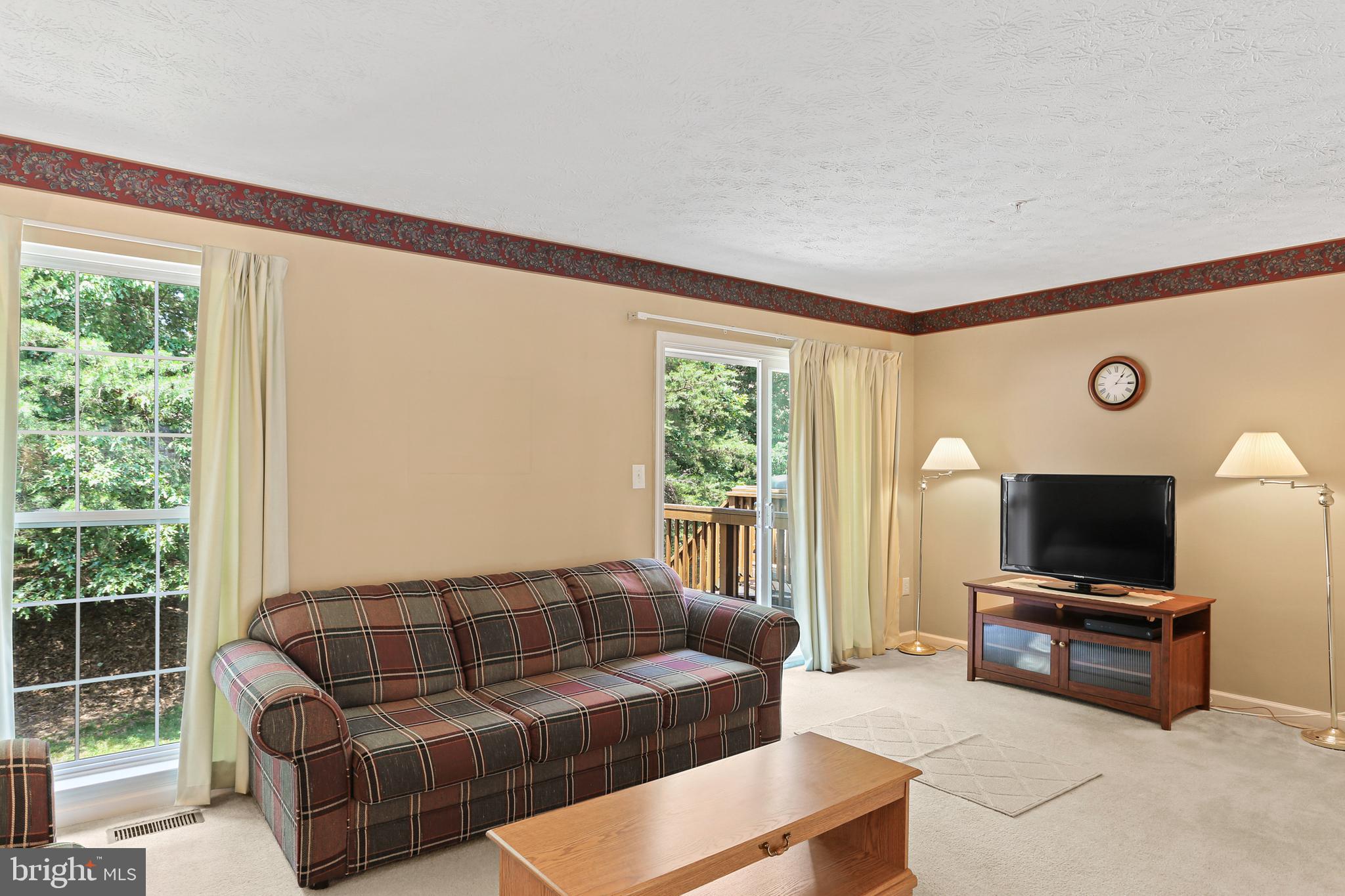 FOX CHASE - Residential