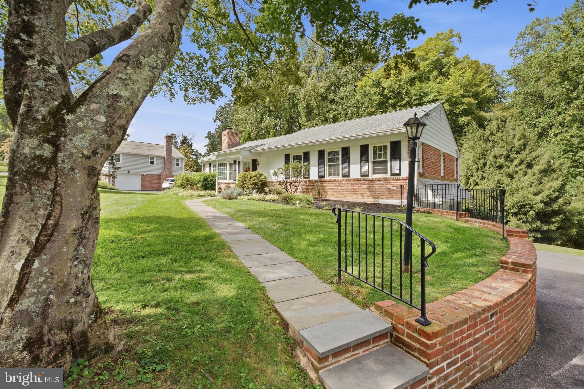 144 BROOKSIDE ROAD