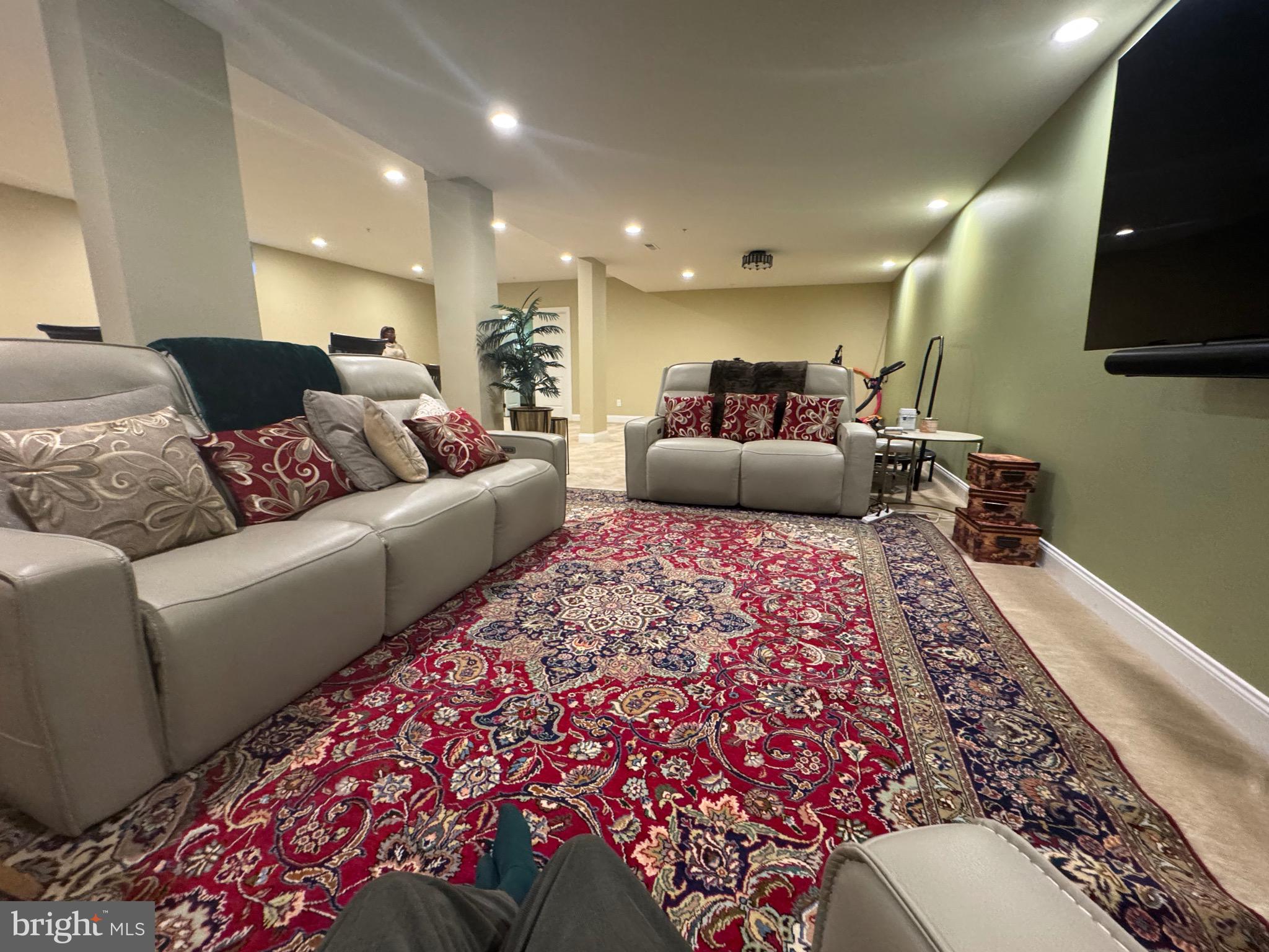 WHITE SPRINGS AT PROVIDENCE - Residential