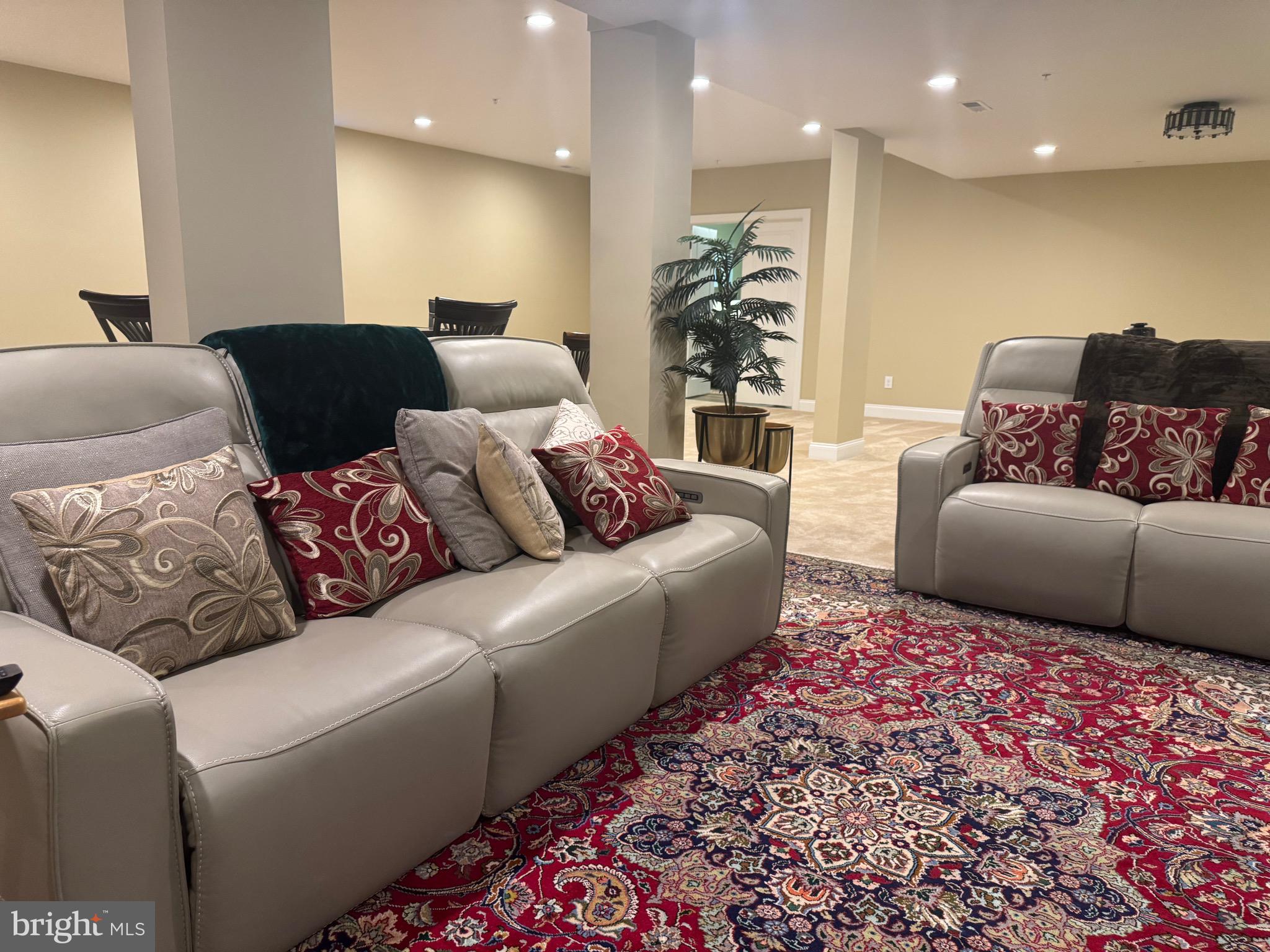 WHITE SPRINGS AT PROVIDENCE - Residential