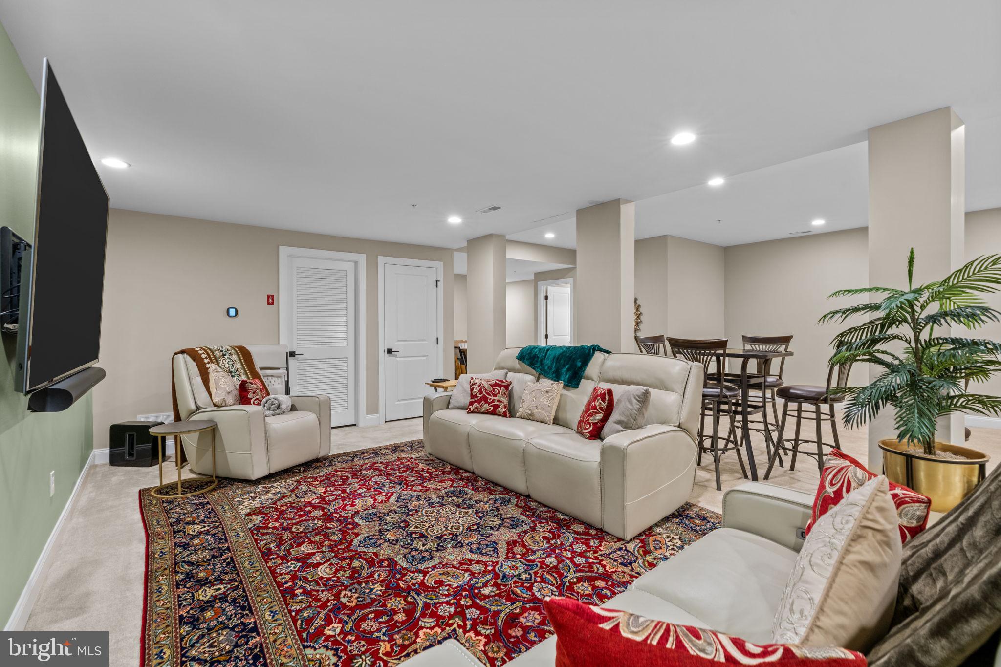 WHITE SPRINGS AT PROVIDENCE - Residential