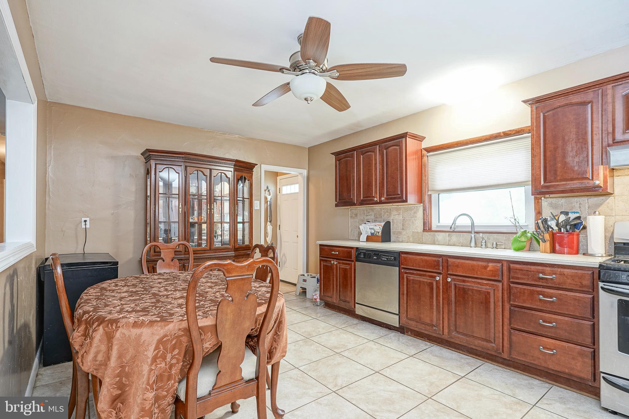 119 W COLLINGS DRIVE