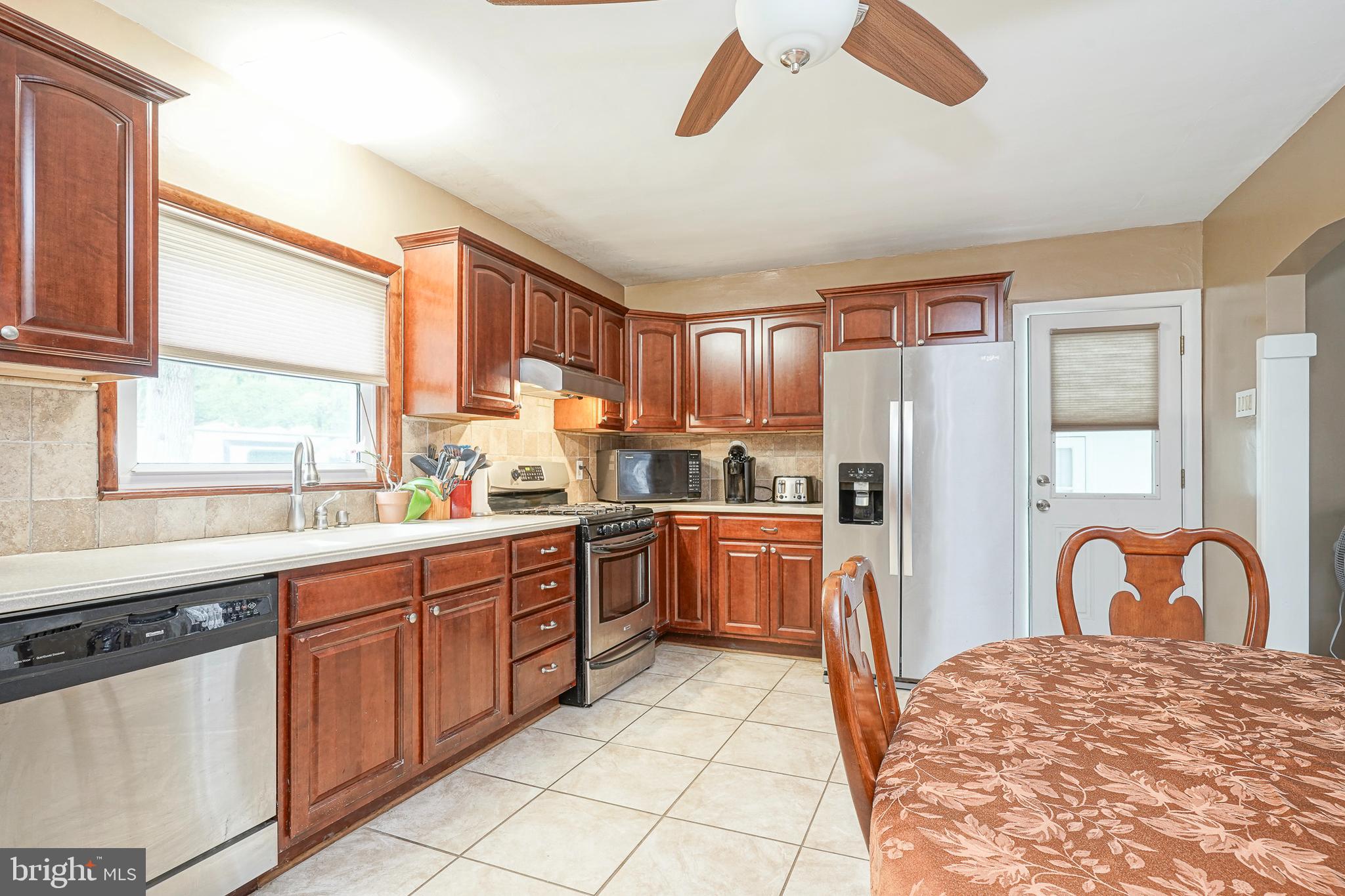 119 W COLLINGS DRIVE