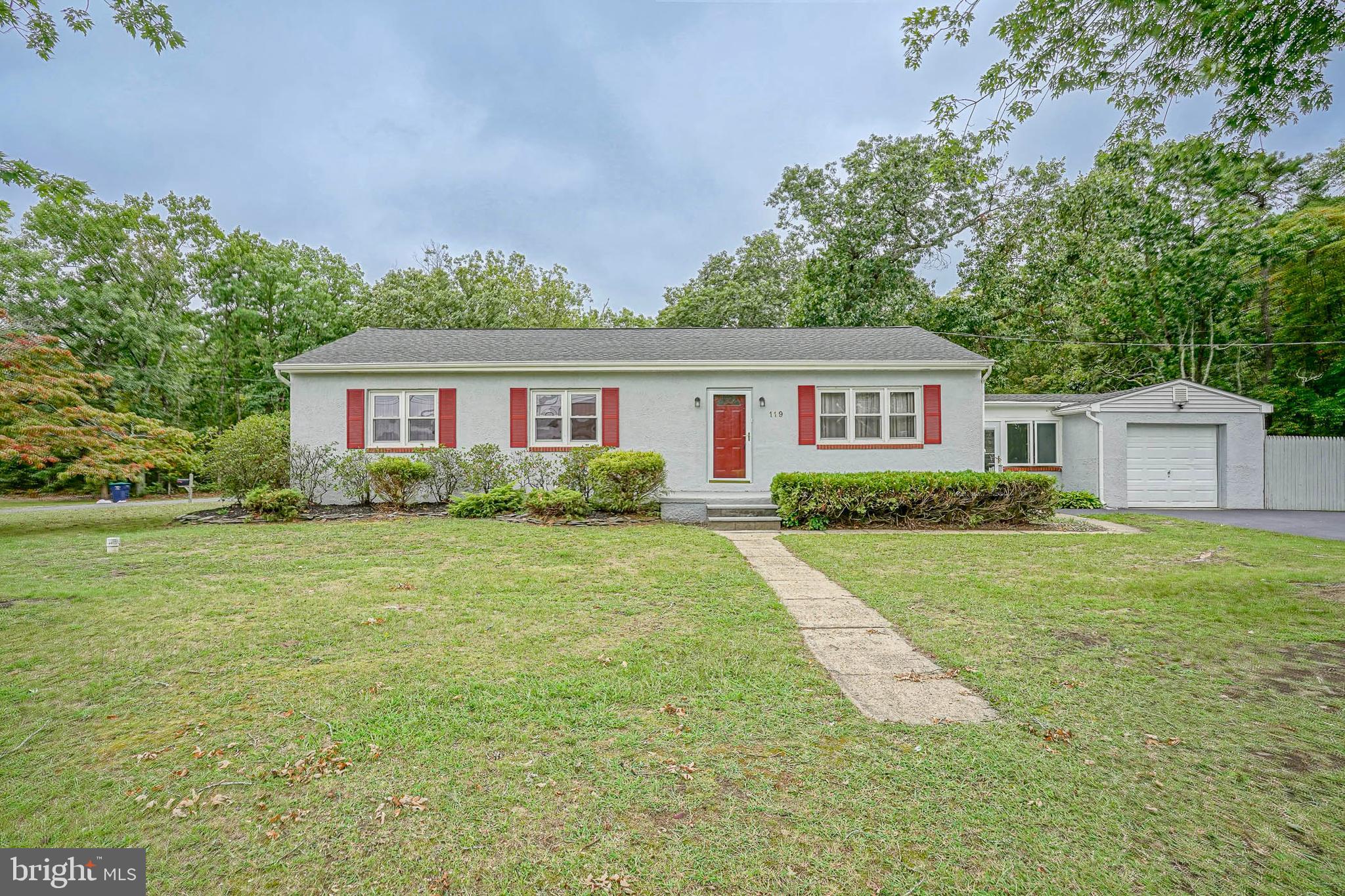 119 W COLLINGS DRIVE