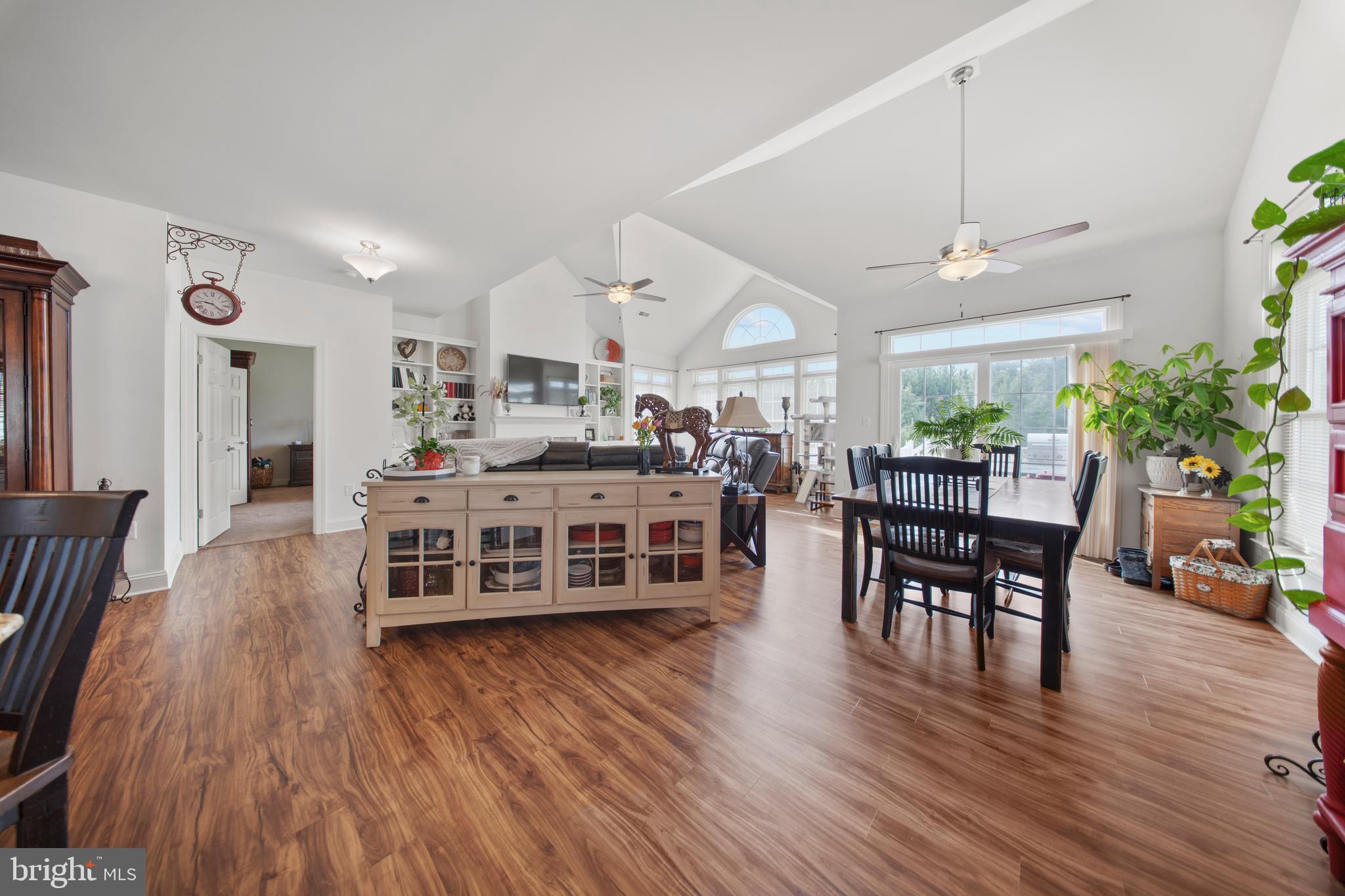 SUMMERS GATE - Residential