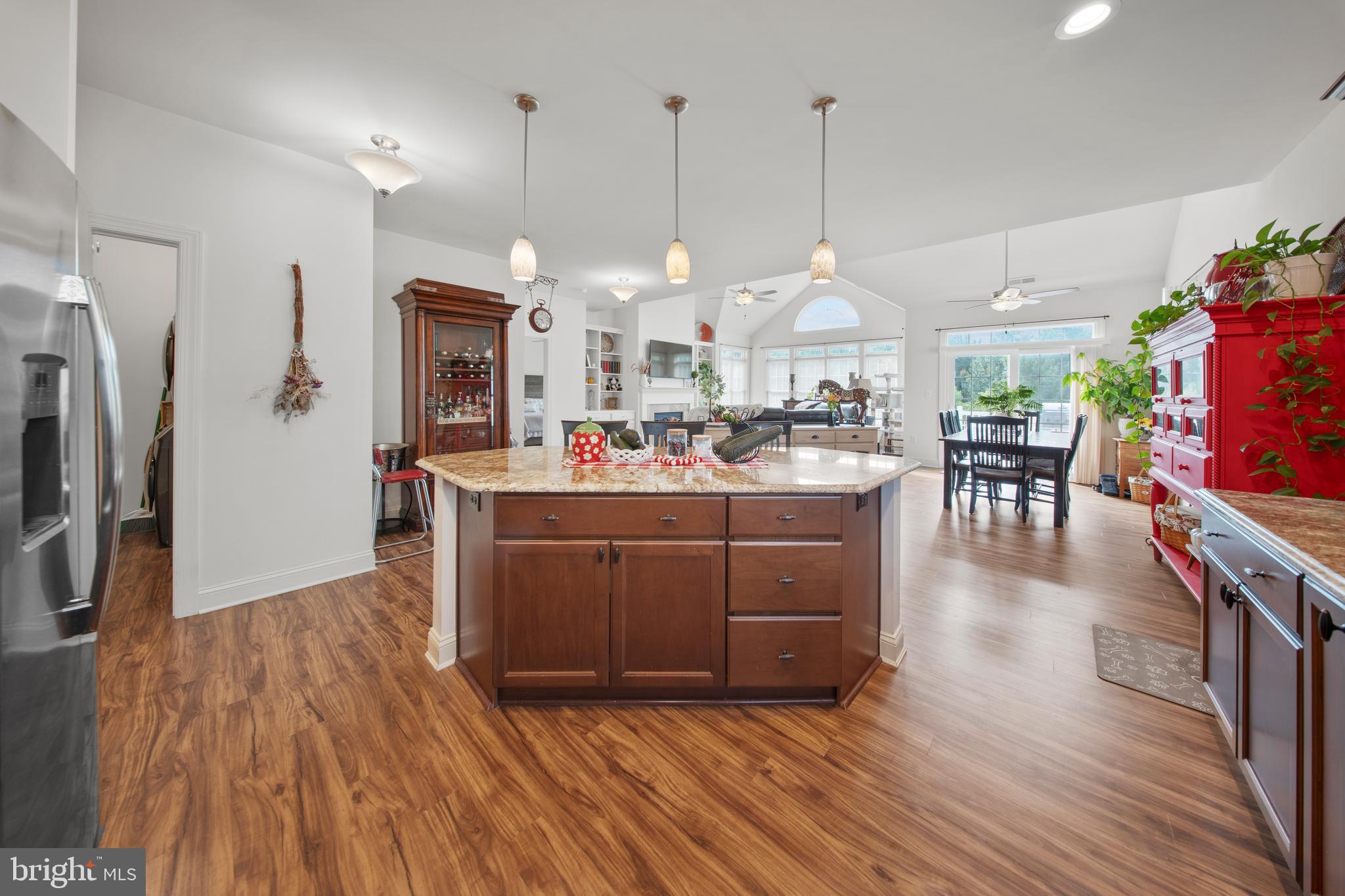 SUMMERS GATE - Residential