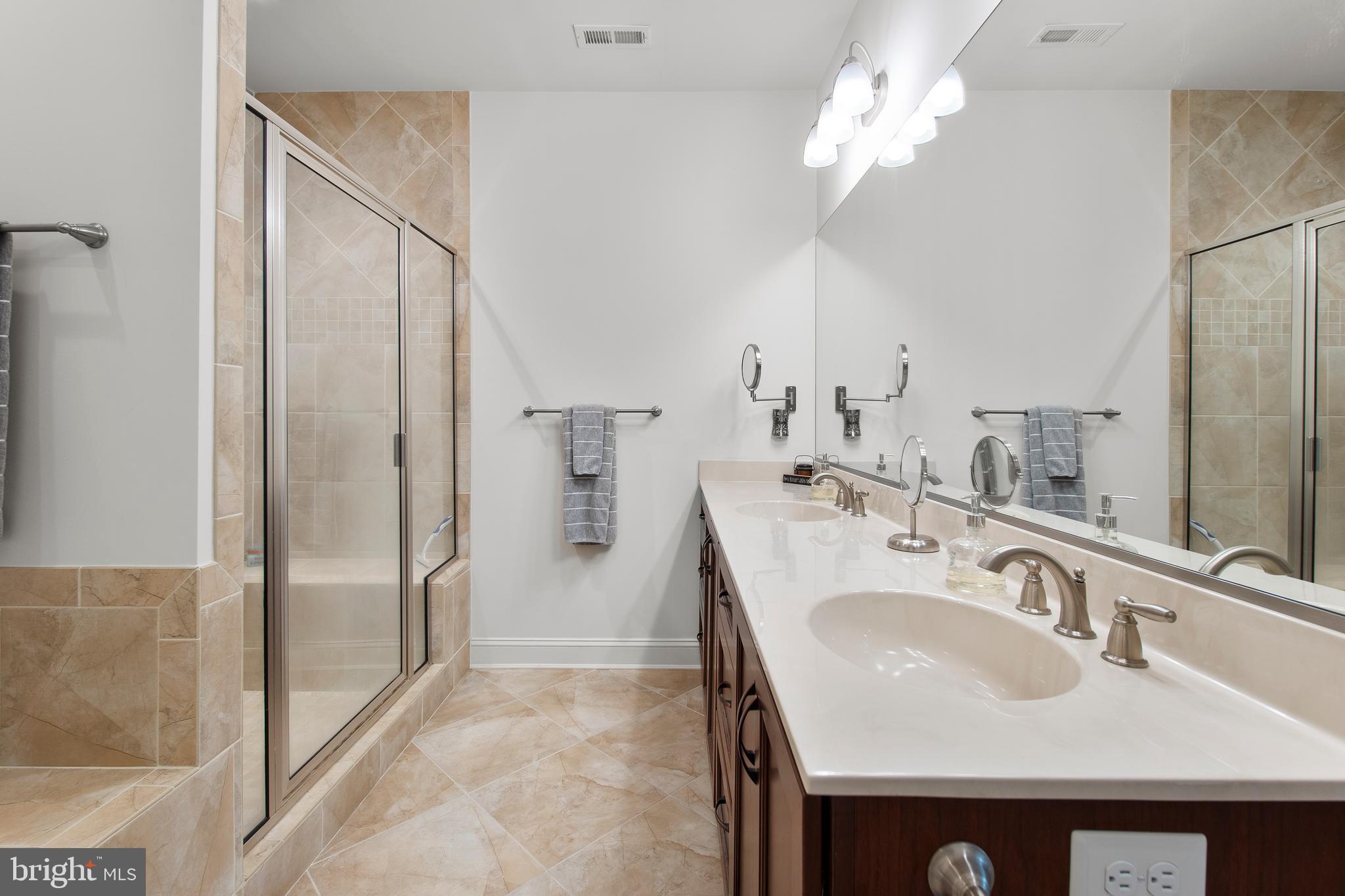 SUMMERS GATE - Residential