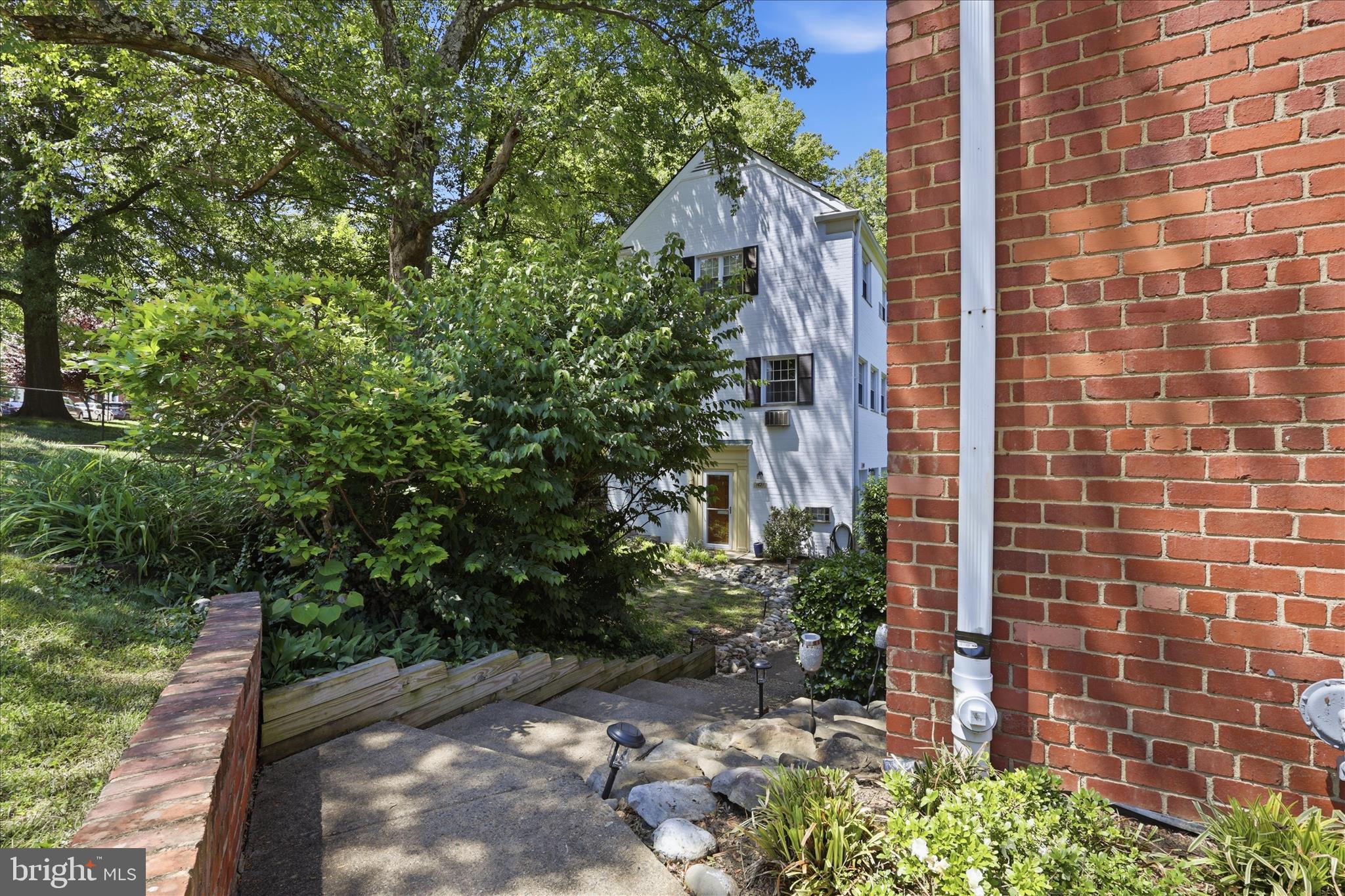 1619 FITZGERALD LANE 912