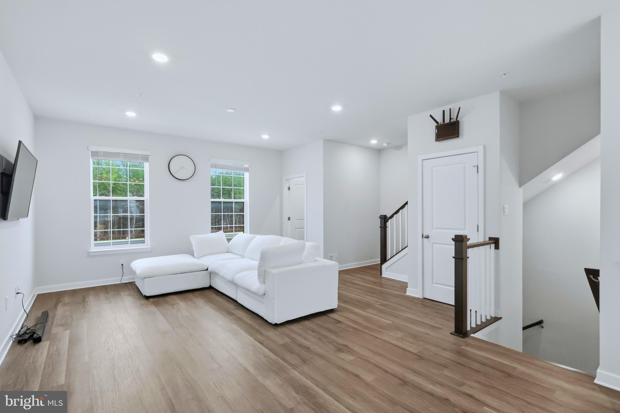 PINEGROVE - Residential Lease