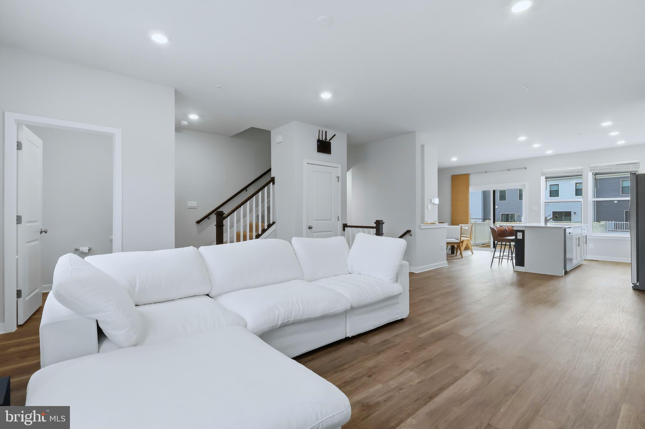 PINEGROVE - Residential Lease