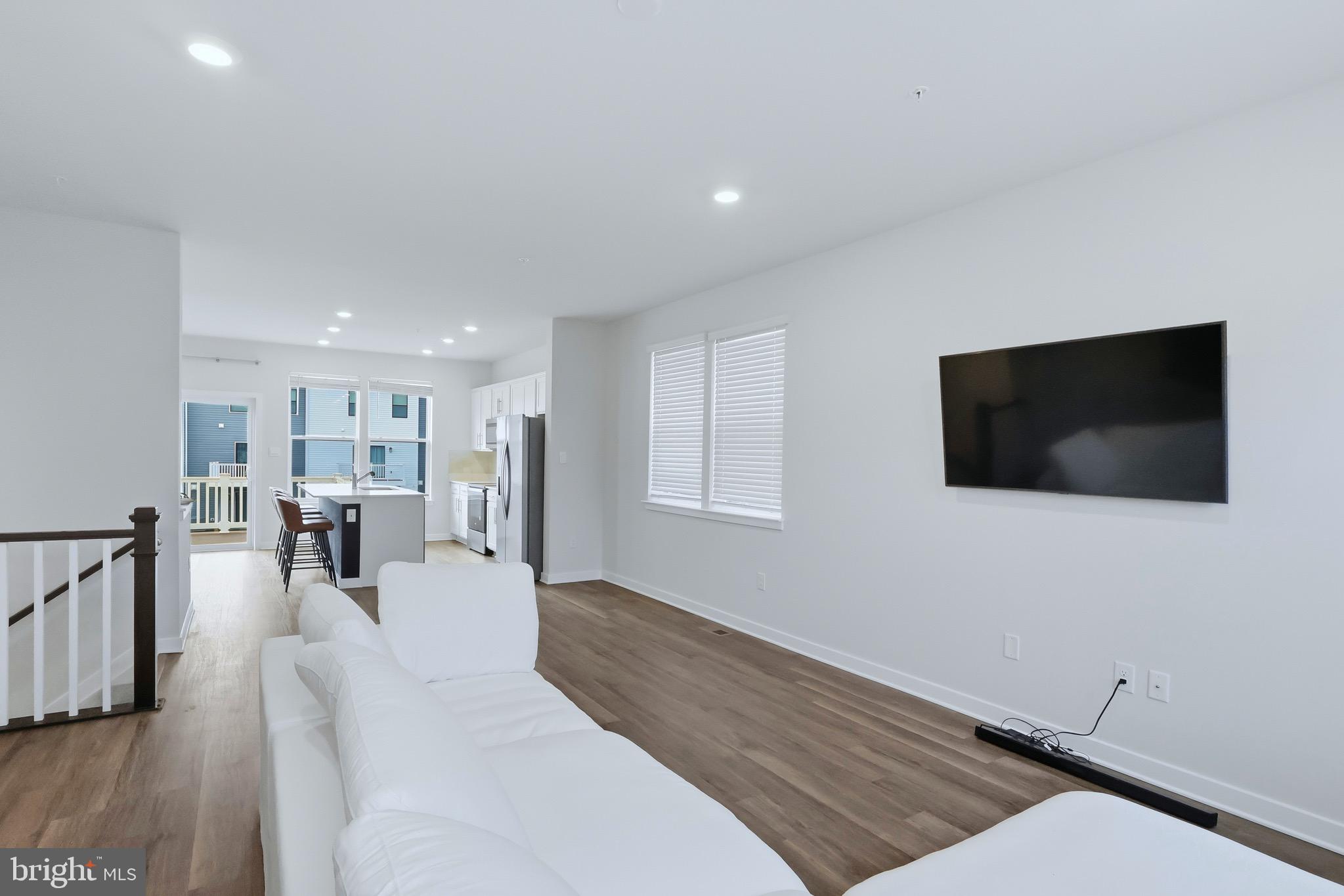 PINEGROVE - Residential Lease