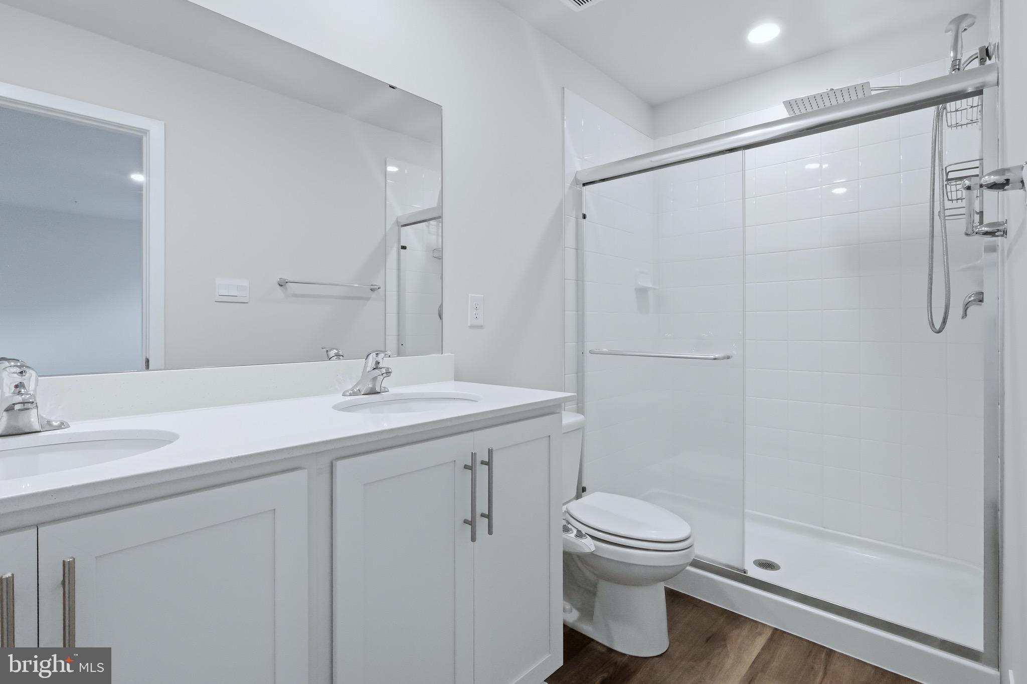 PINEGROVE - Residential Lease