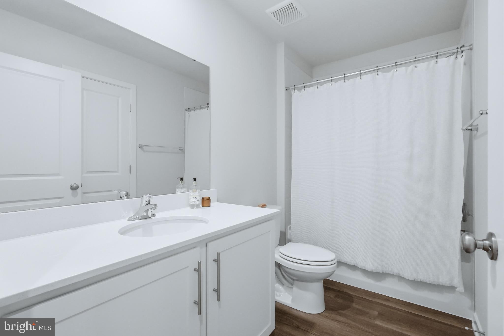 PINEGROVE - Residential Lease