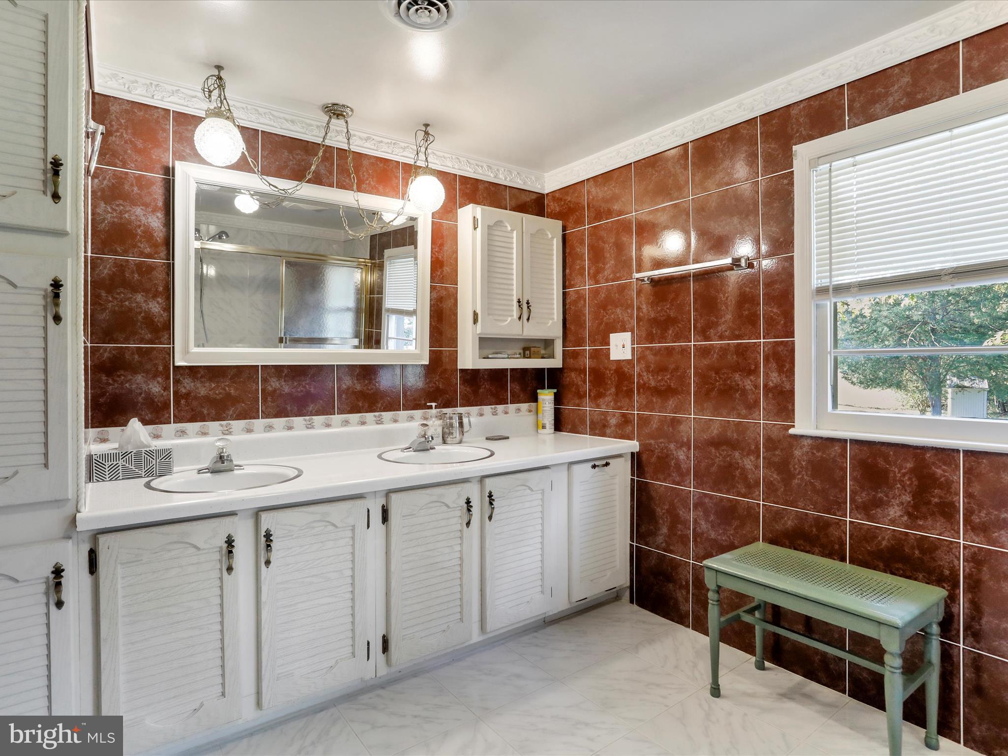 SLEEPY CREEK - Residential