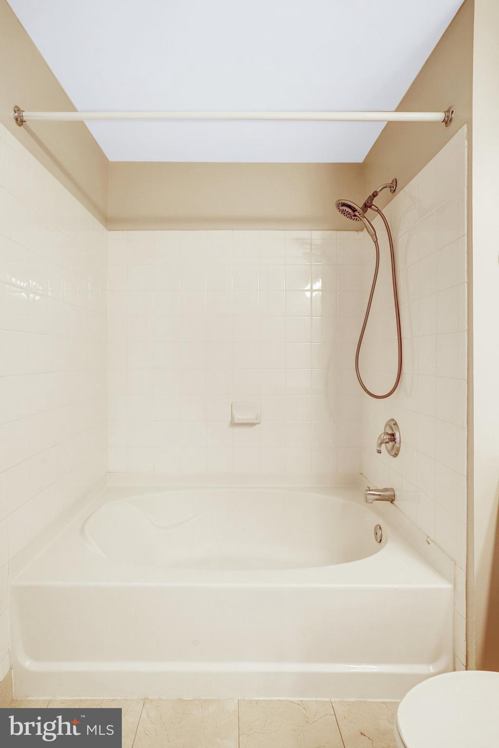 THE GALLERY - Residential Lease