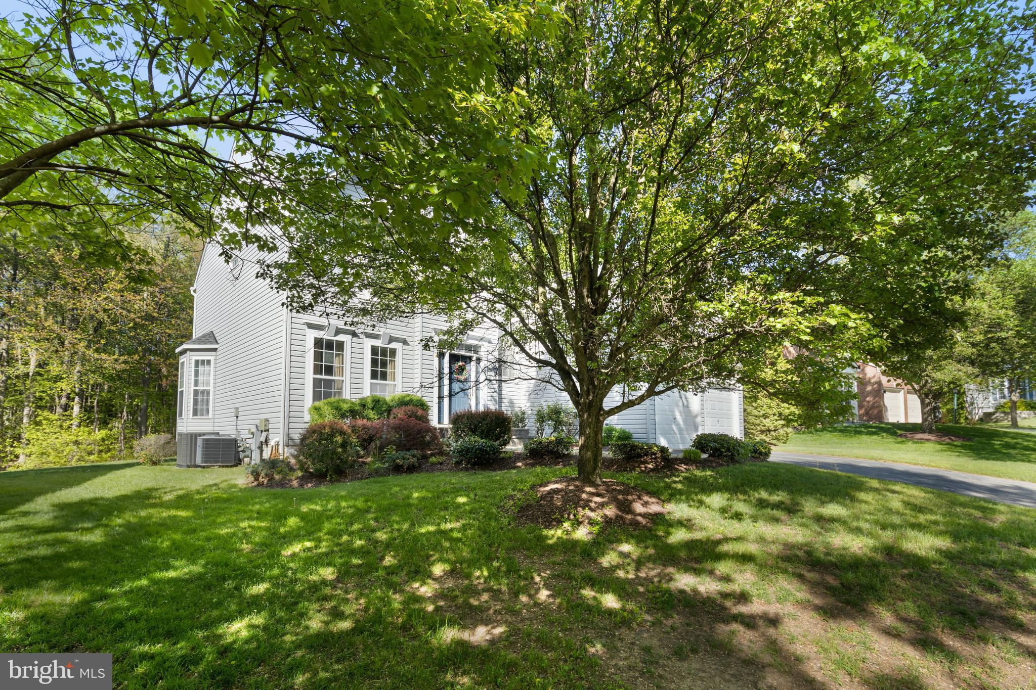 1522 MCKINAN COURT