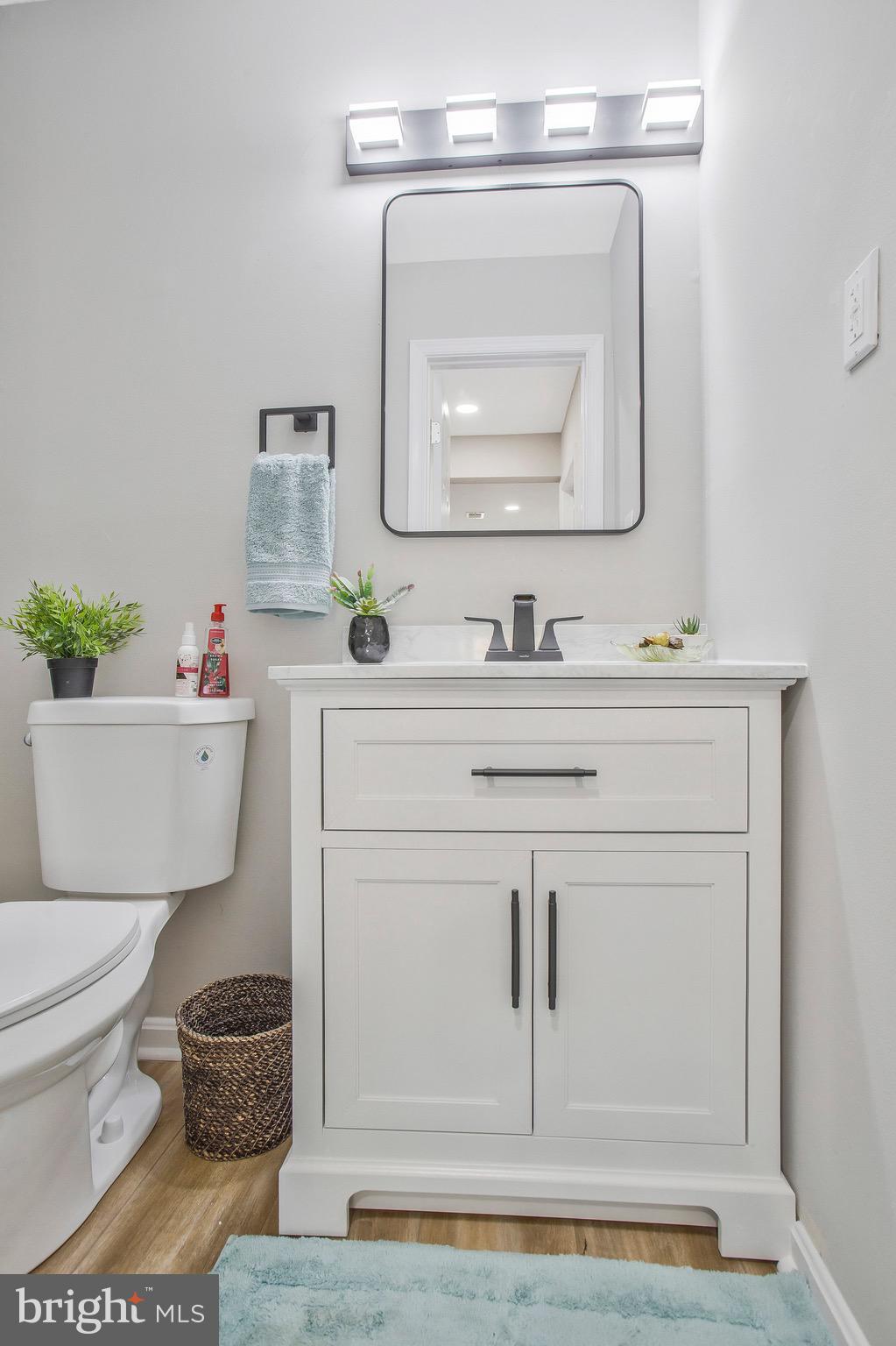 HUNTINGTON NEIGHBORHOOD - Residential