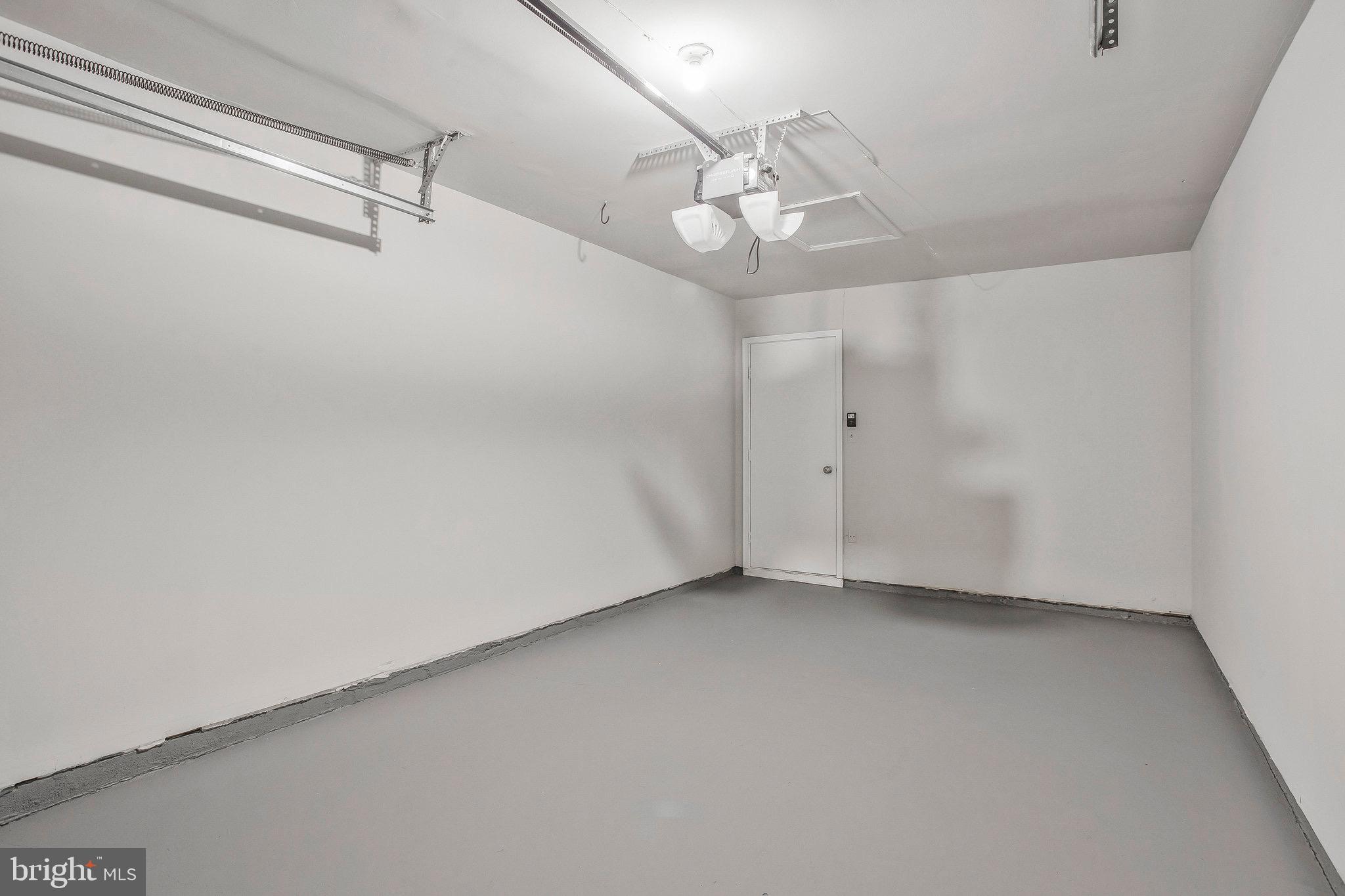 HUNTINGTON NEIGHBORHOOD - Residential