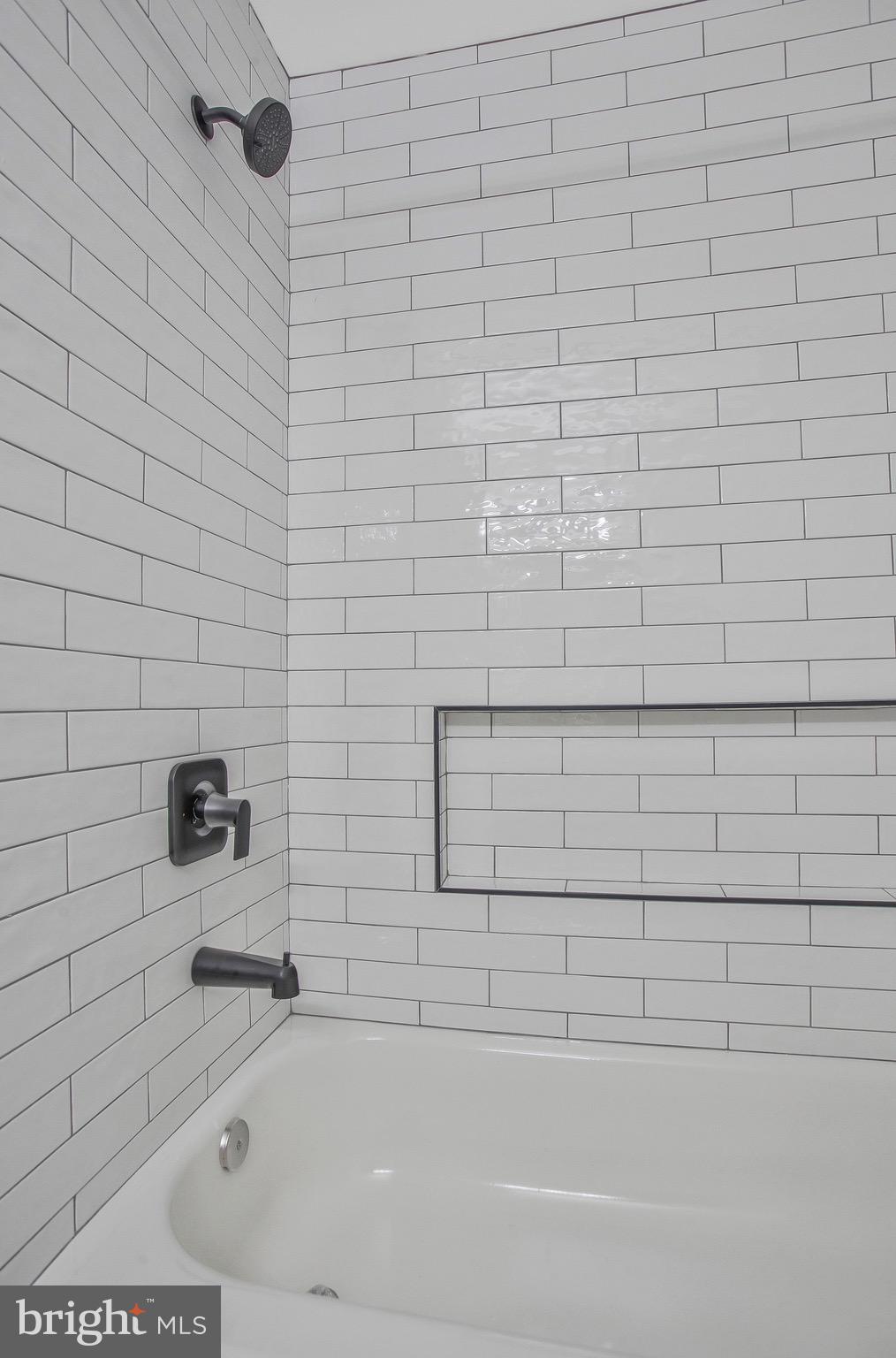 HUNTINGTON NEIGHBORHOOD - Residential