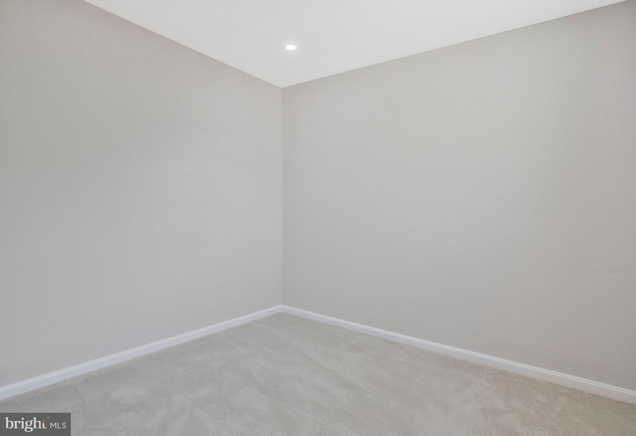 HUNTINGTON NEIGHBORHOOD - Residential