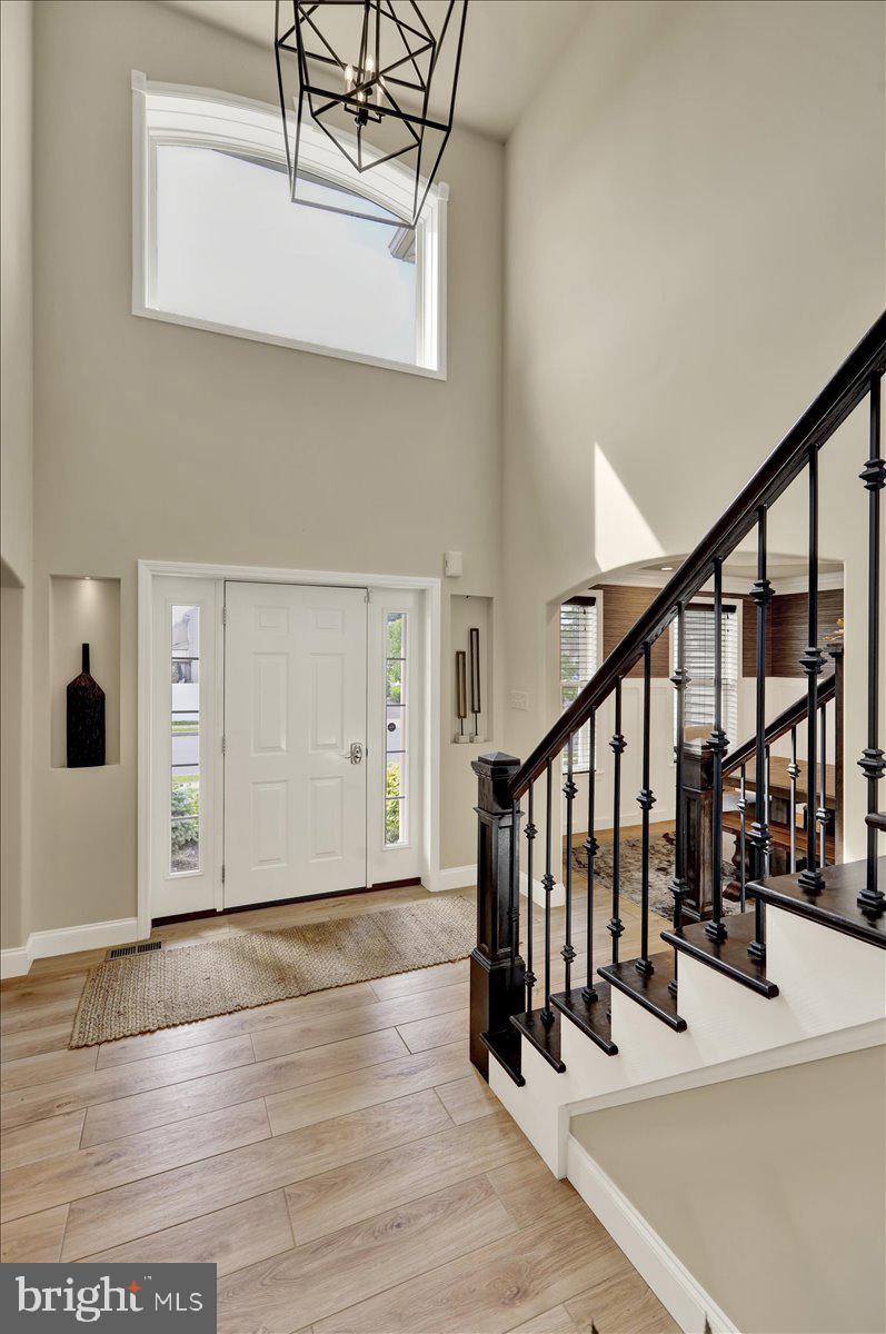 33 GOLDENEYE DRIVE