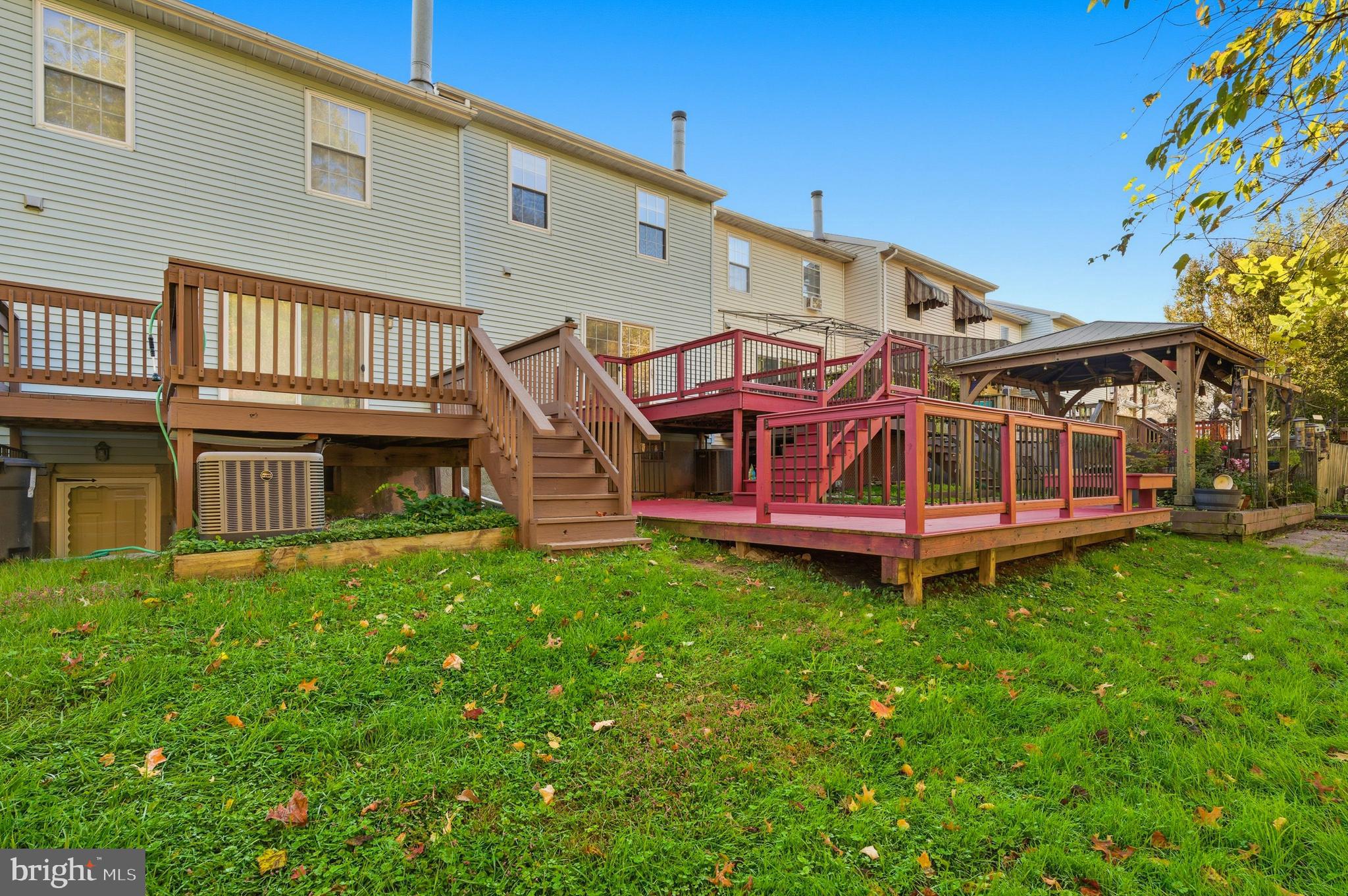 THE MEADOWS - Residential